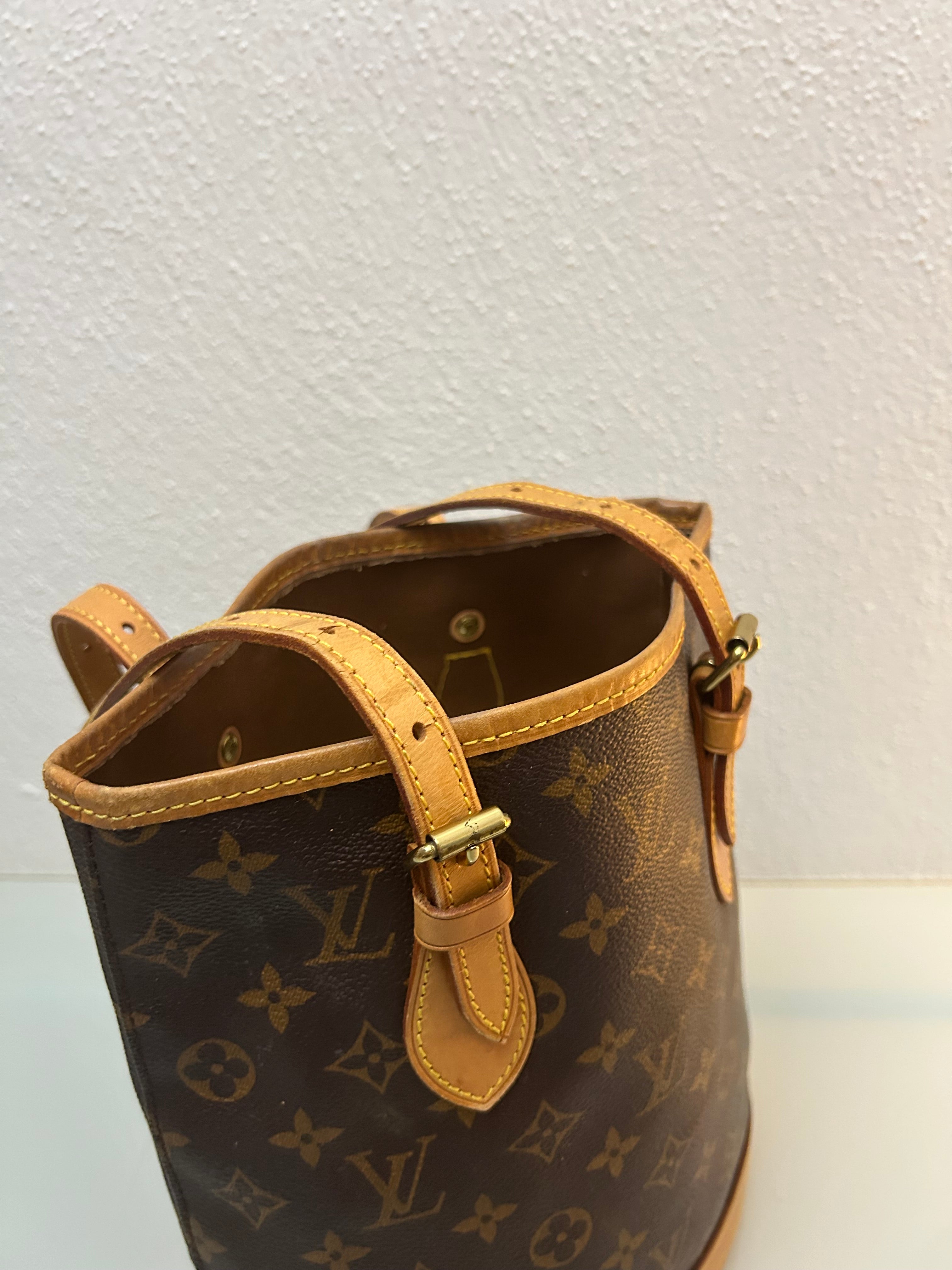 Louis Vuitton Marais