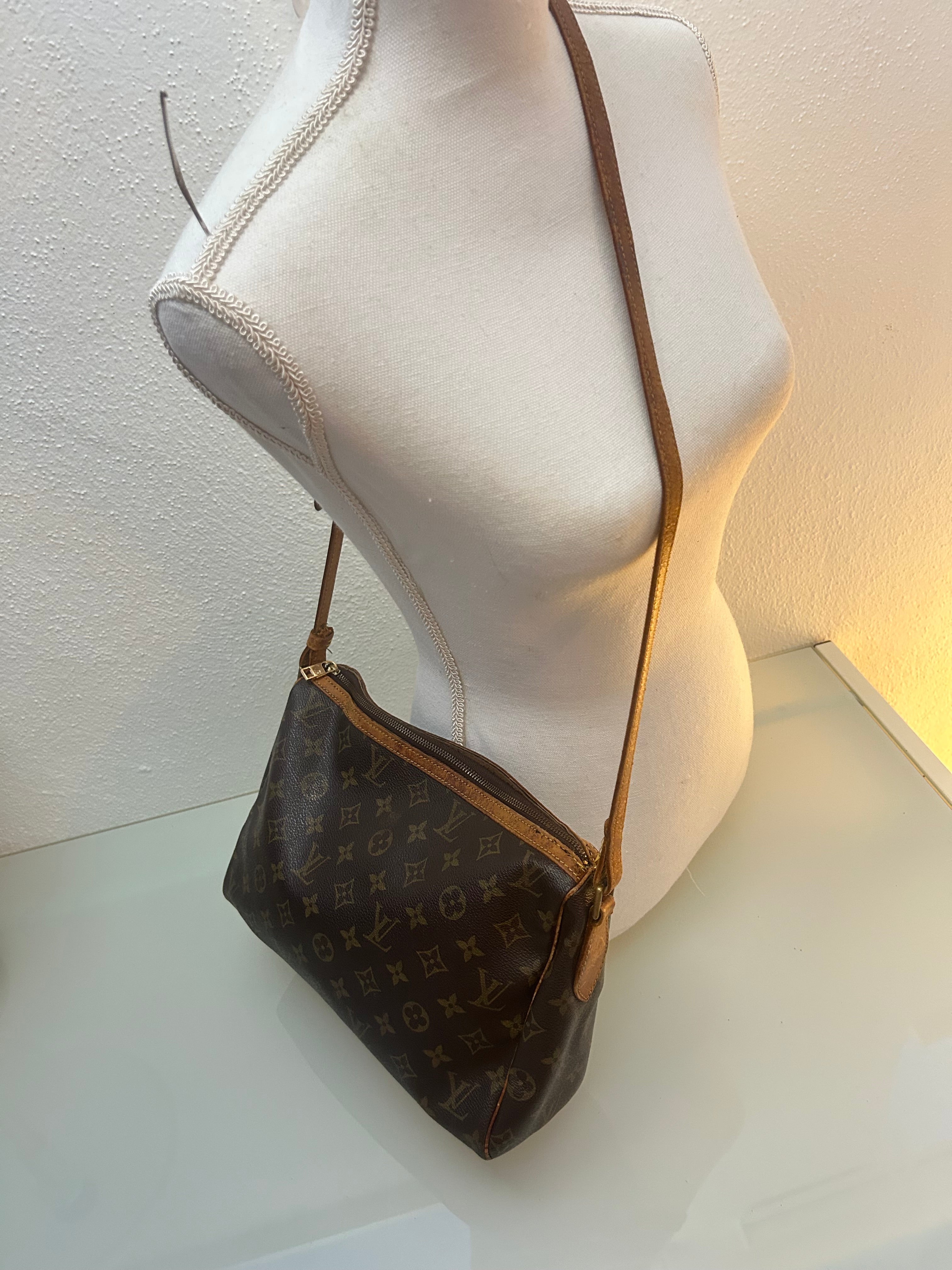 Louis Vuitton Trotteur
