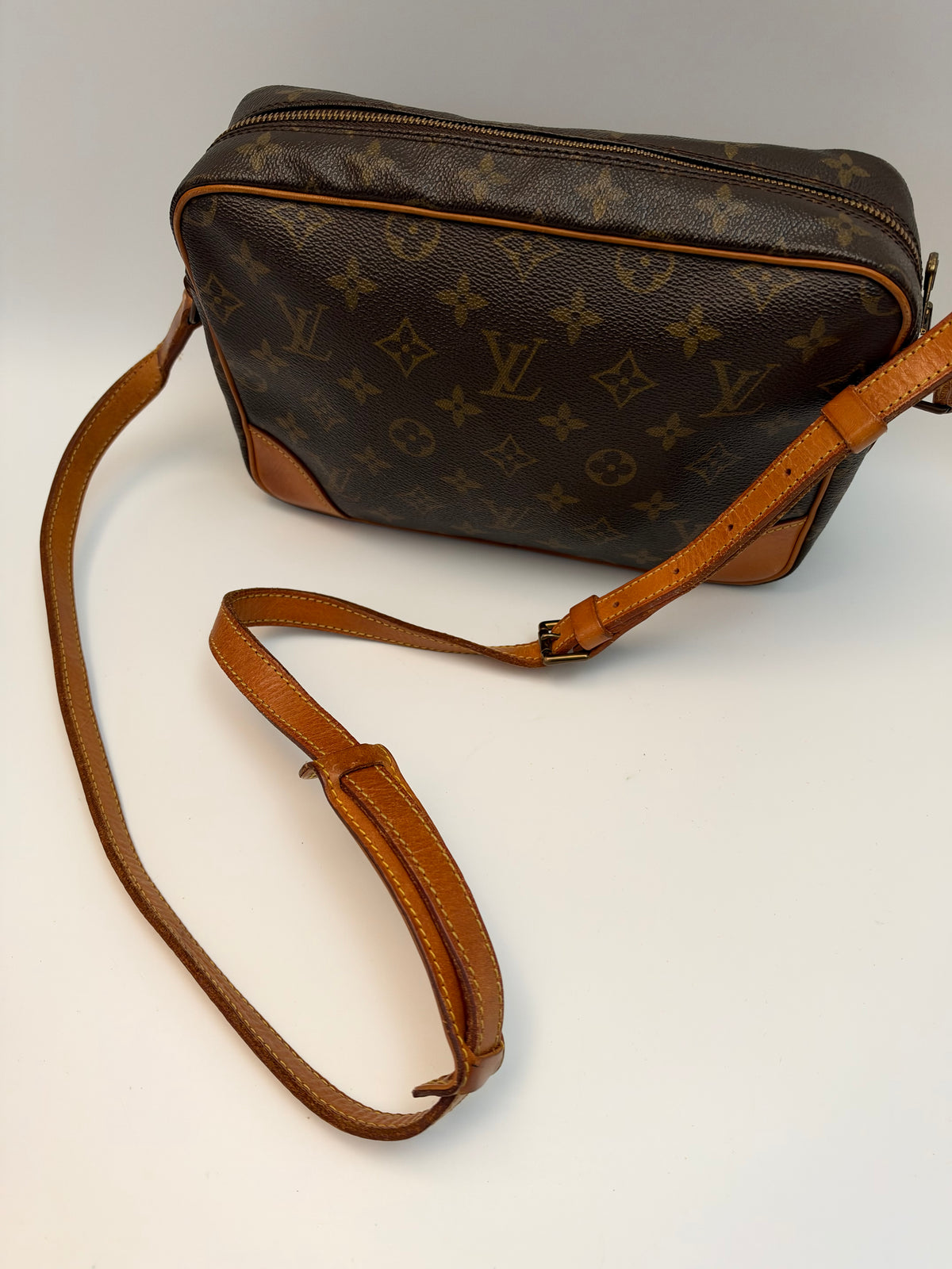 Louis Vuitton Trocadéro 27