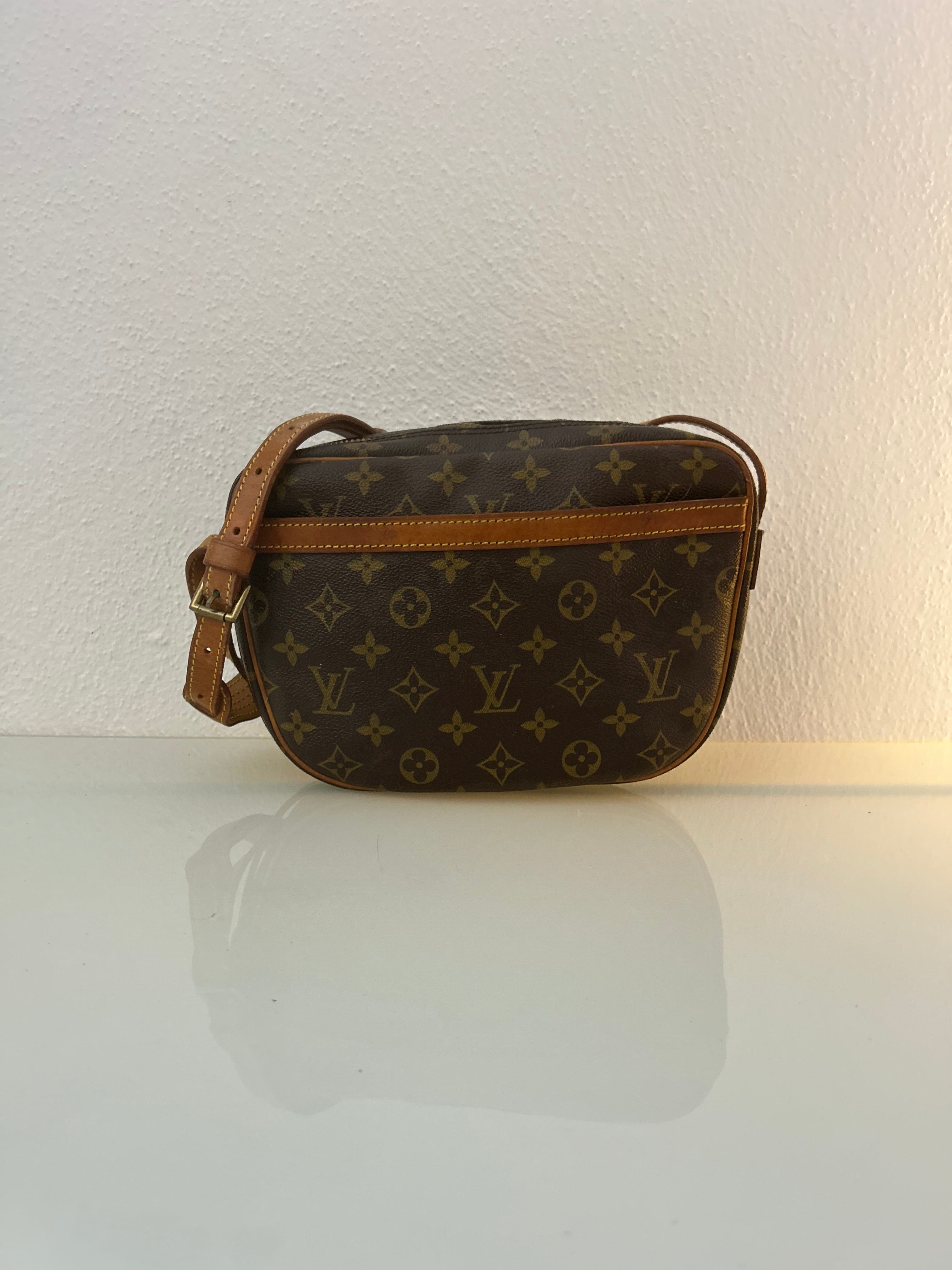 Louis Vuitton Jeunfile