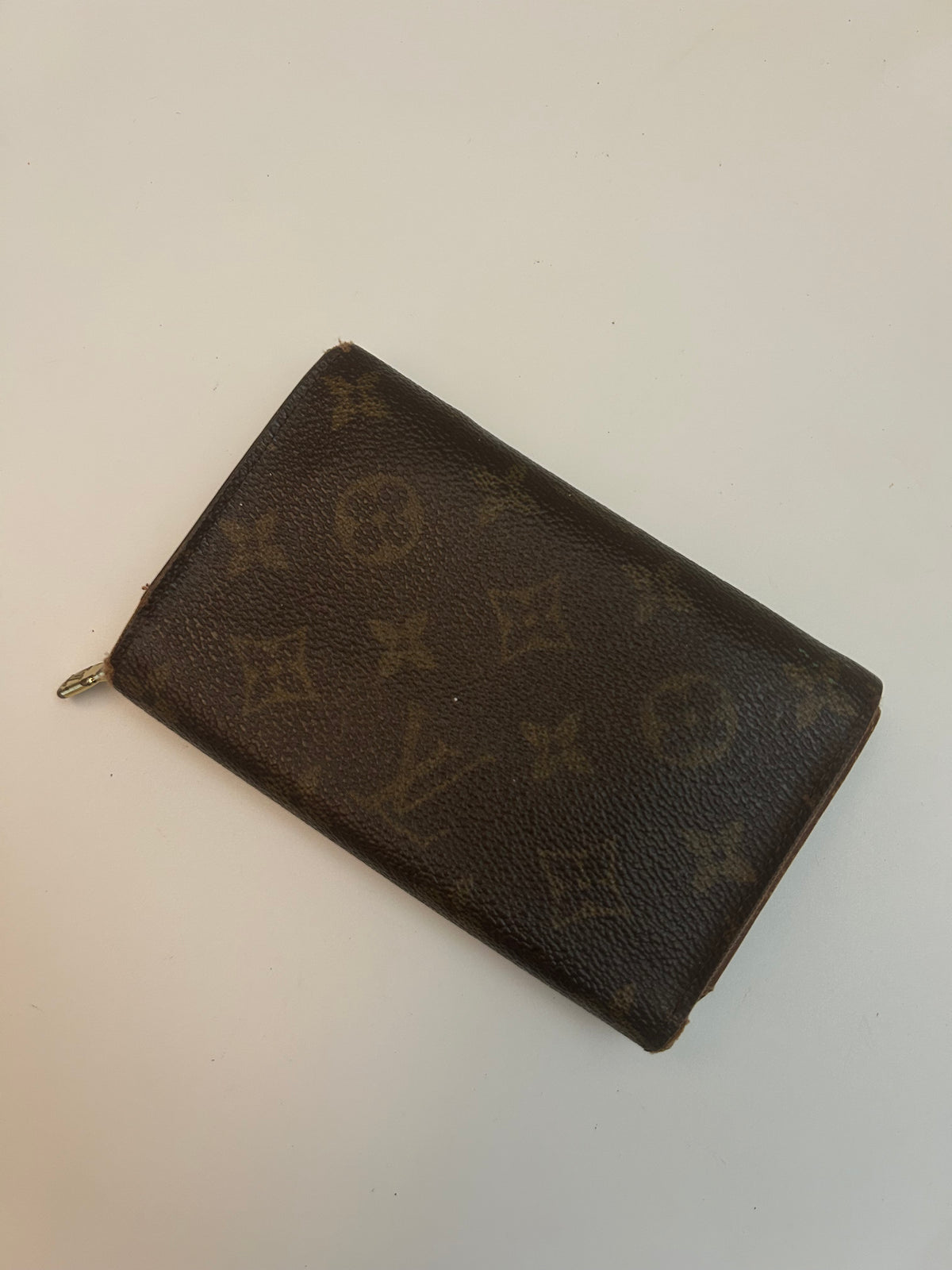 Louis Vuitton Pung