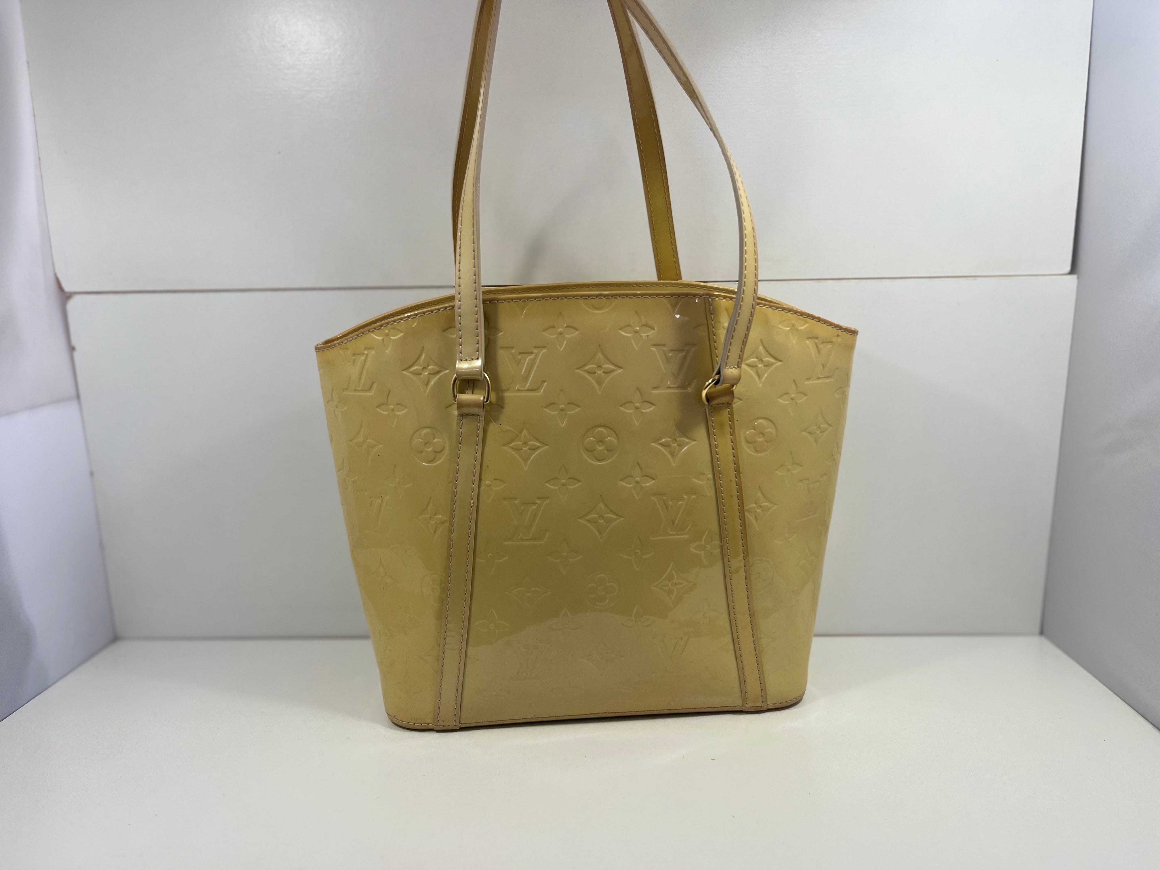 Louis Vuitton Vernis Bag