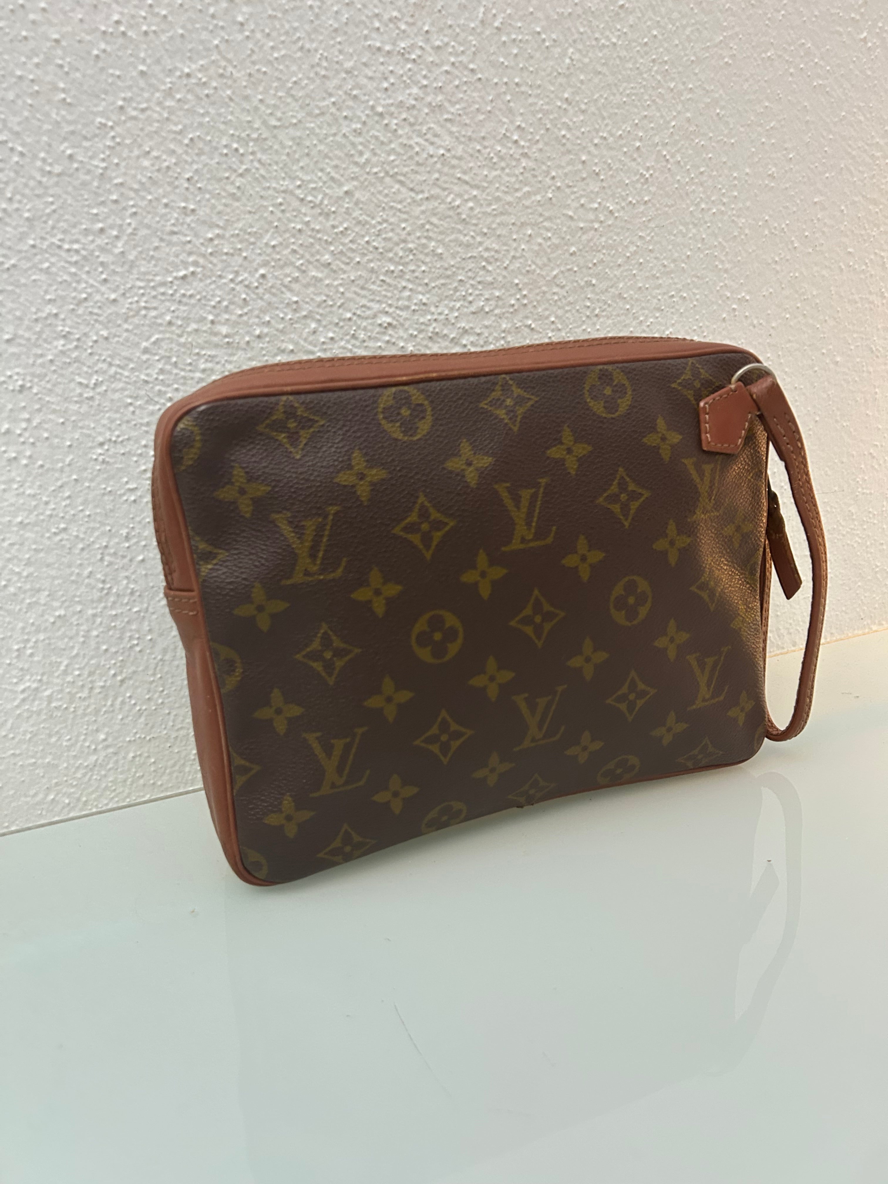Louis Vuitton Clutch