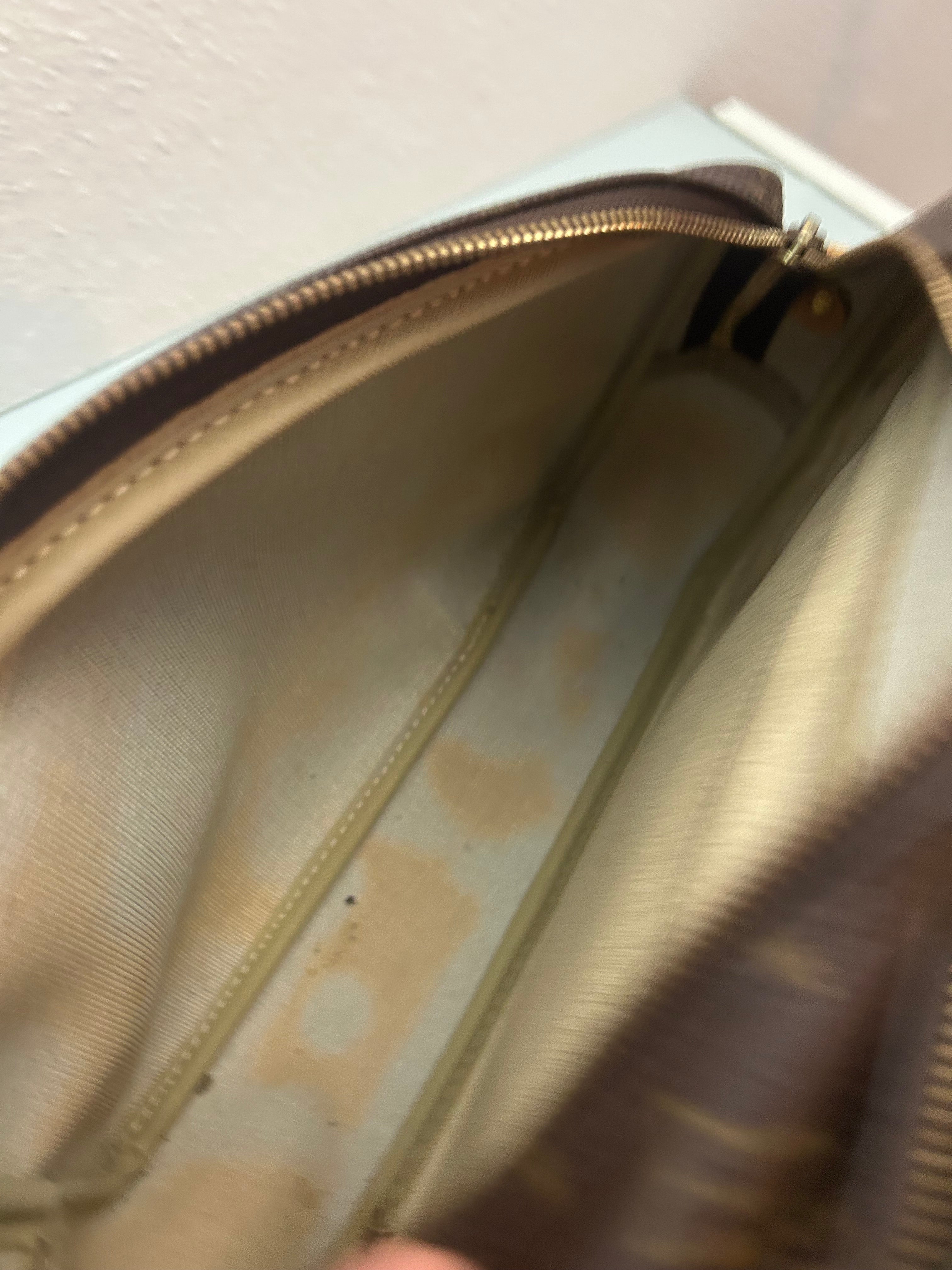 Louis Vuitton Reporter