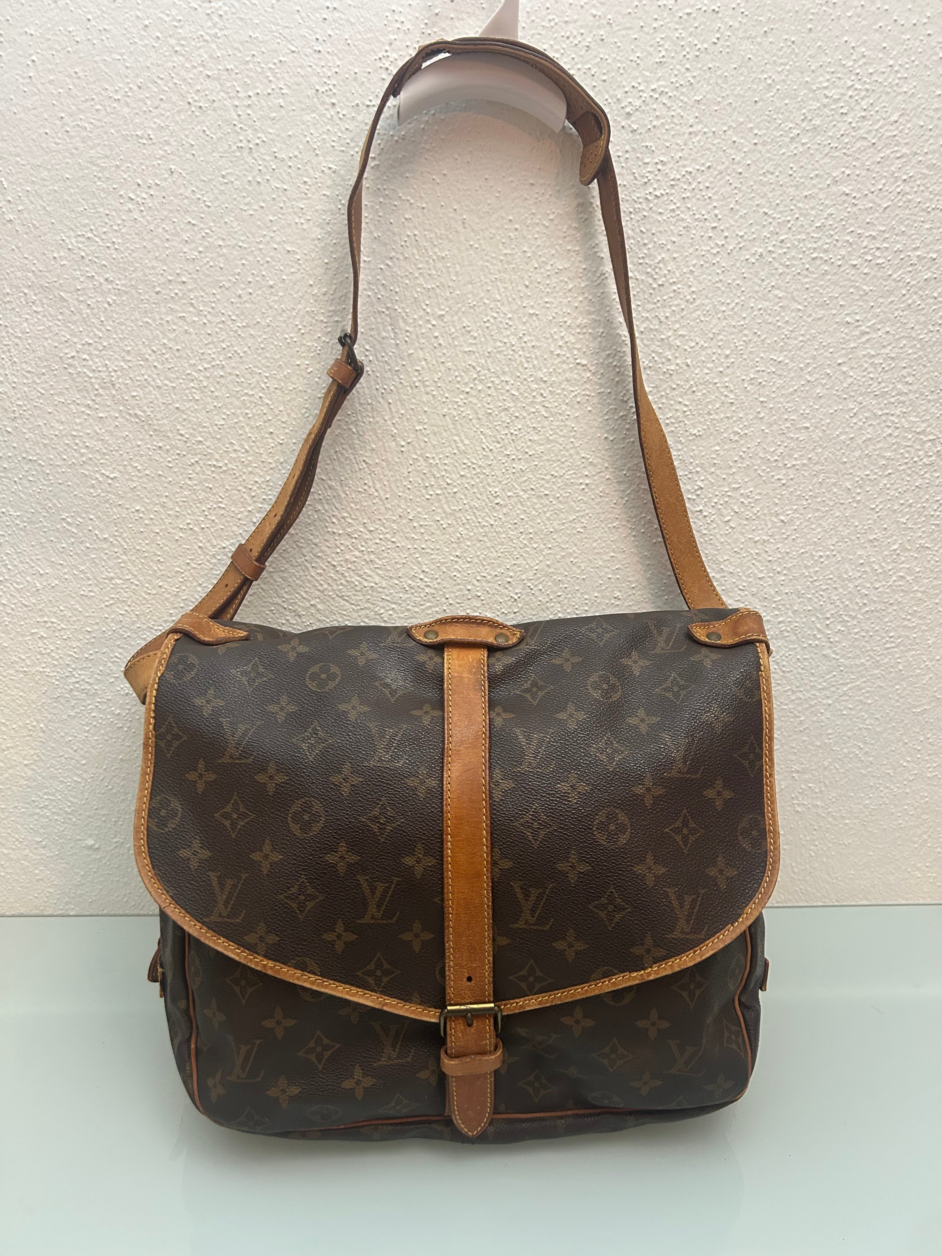 Louis Vuitton Saumur