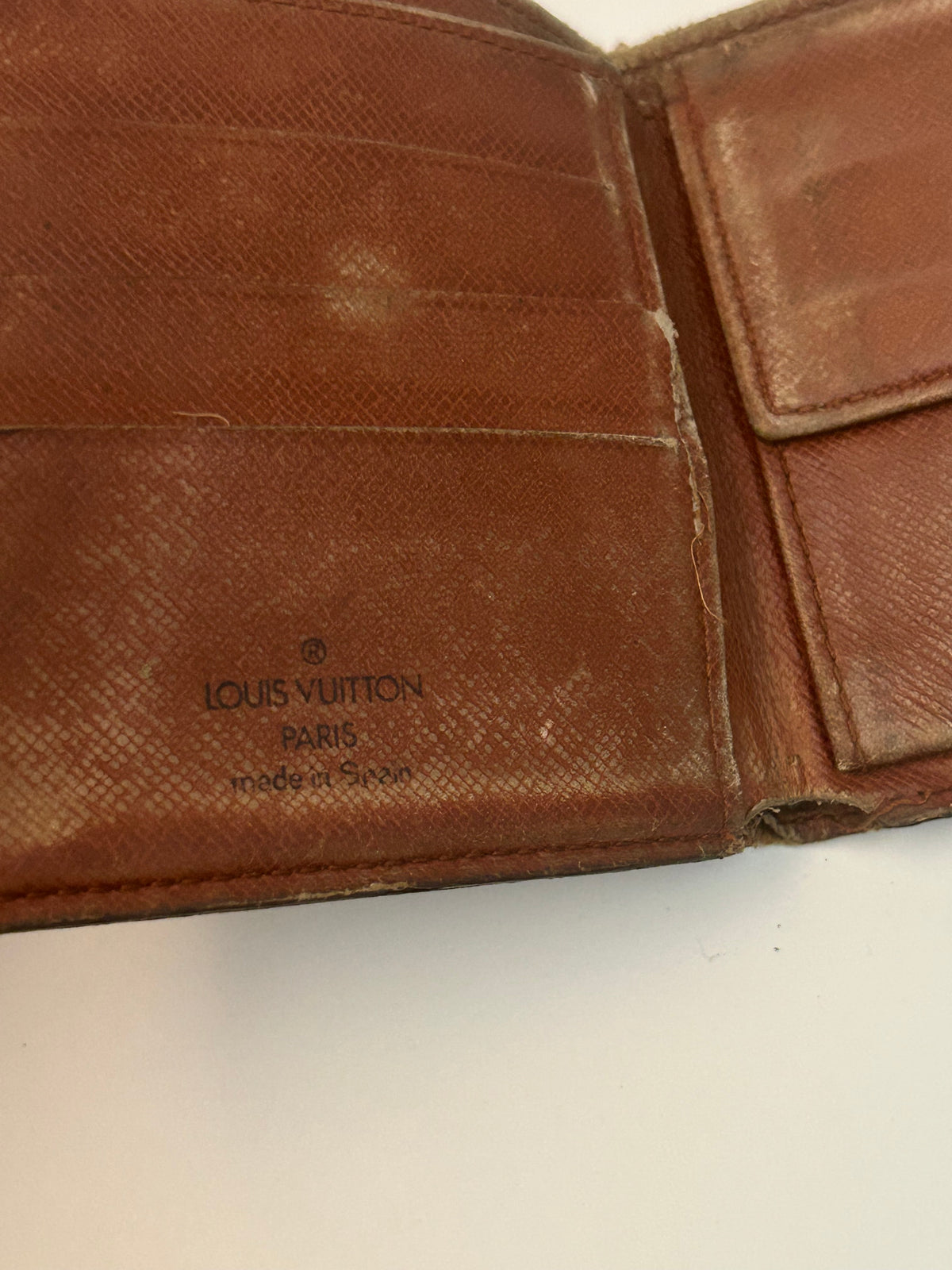 Louis Vuitton Pung
