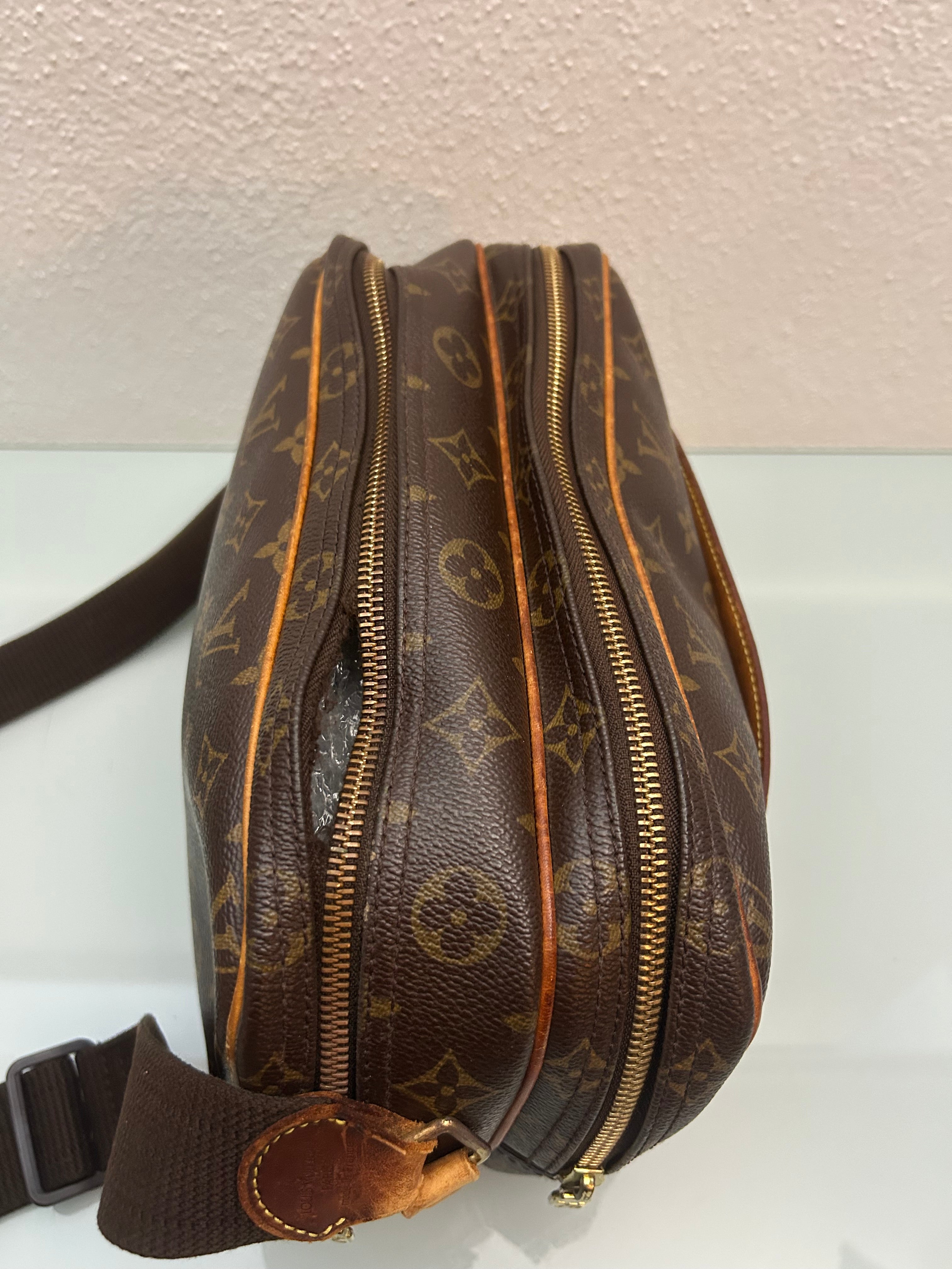 Louis Vuitton Reporter