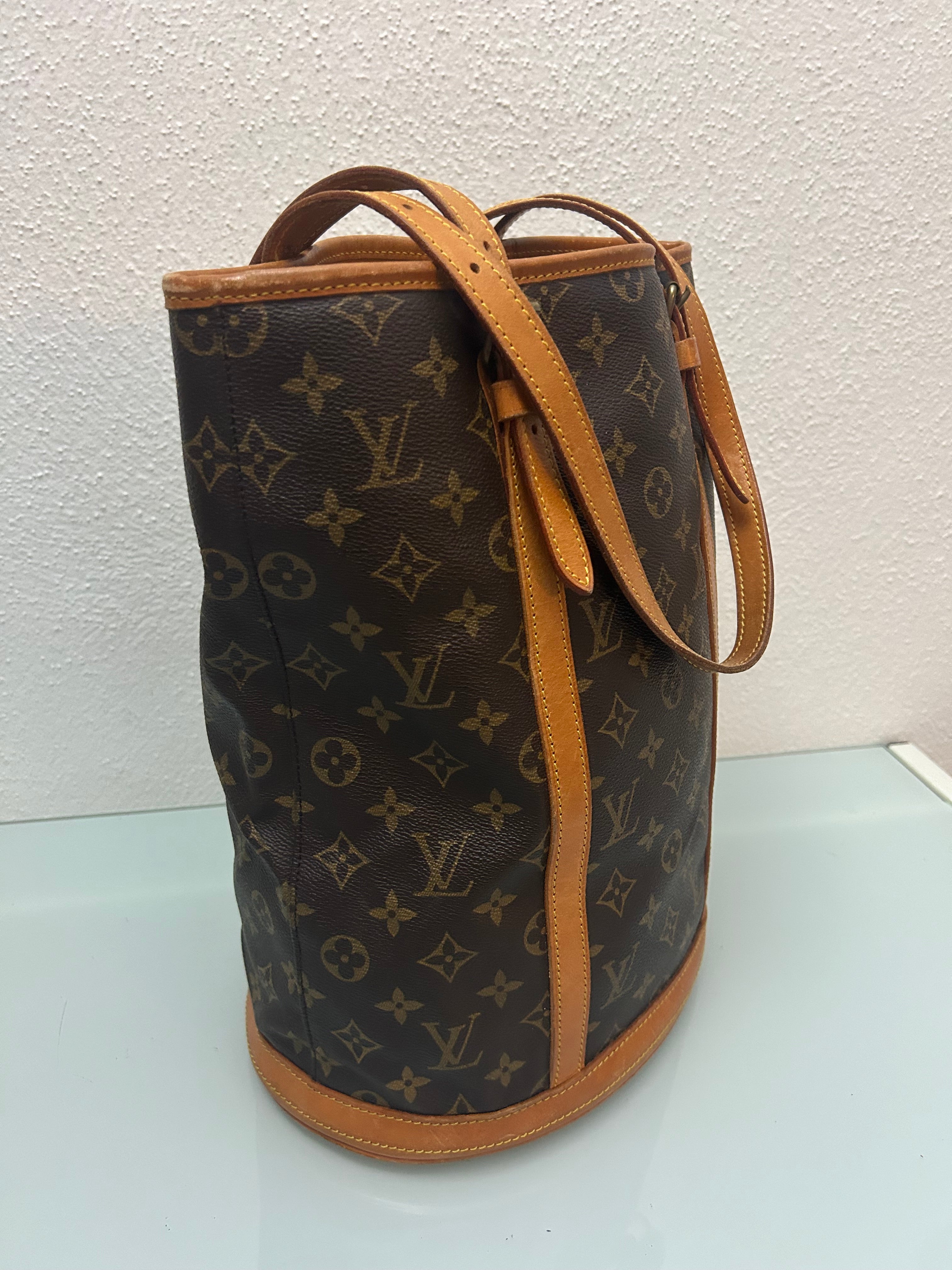 Louis Vuitton Bucket
