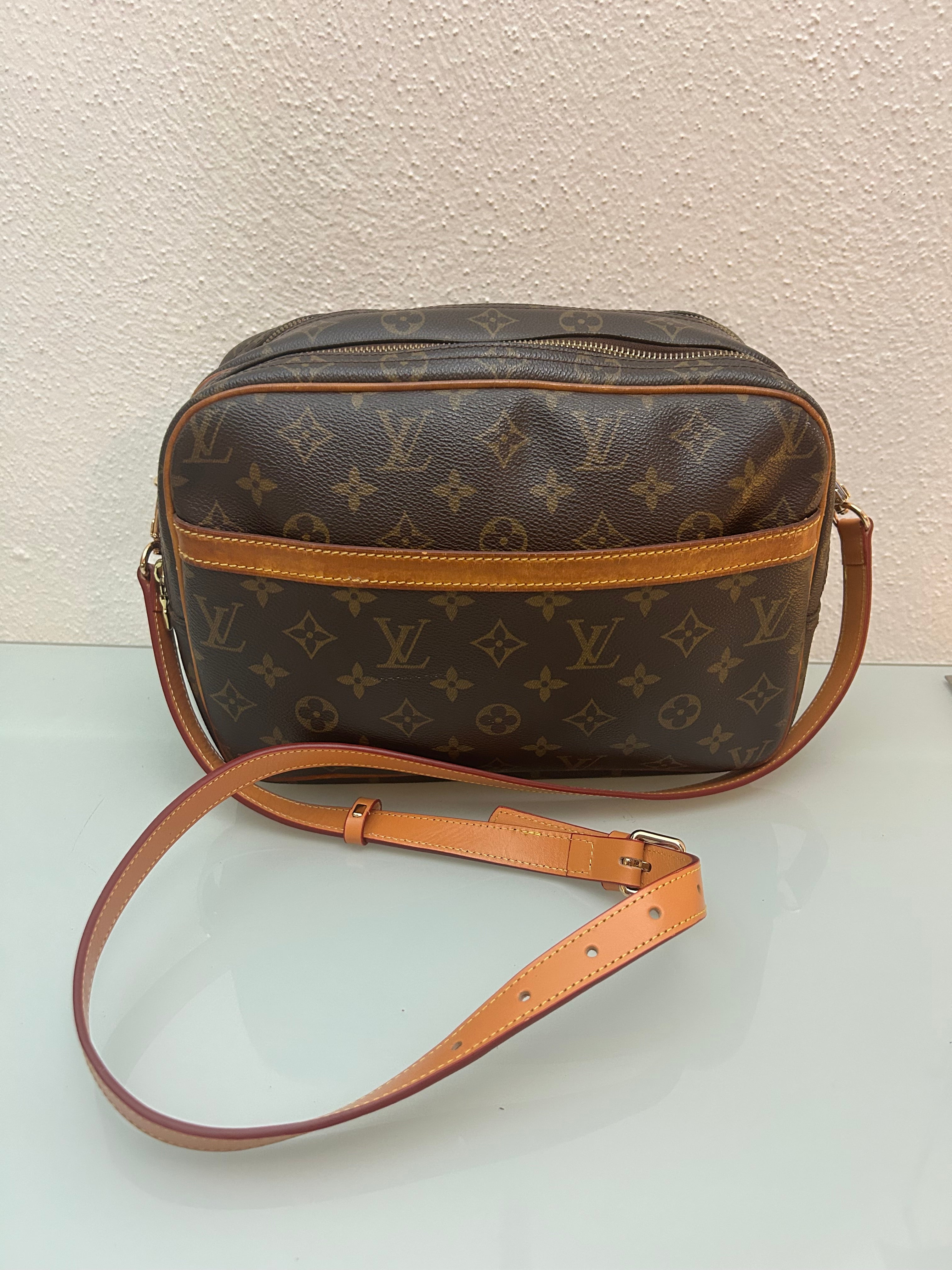 Louis Vuitton Reporter
