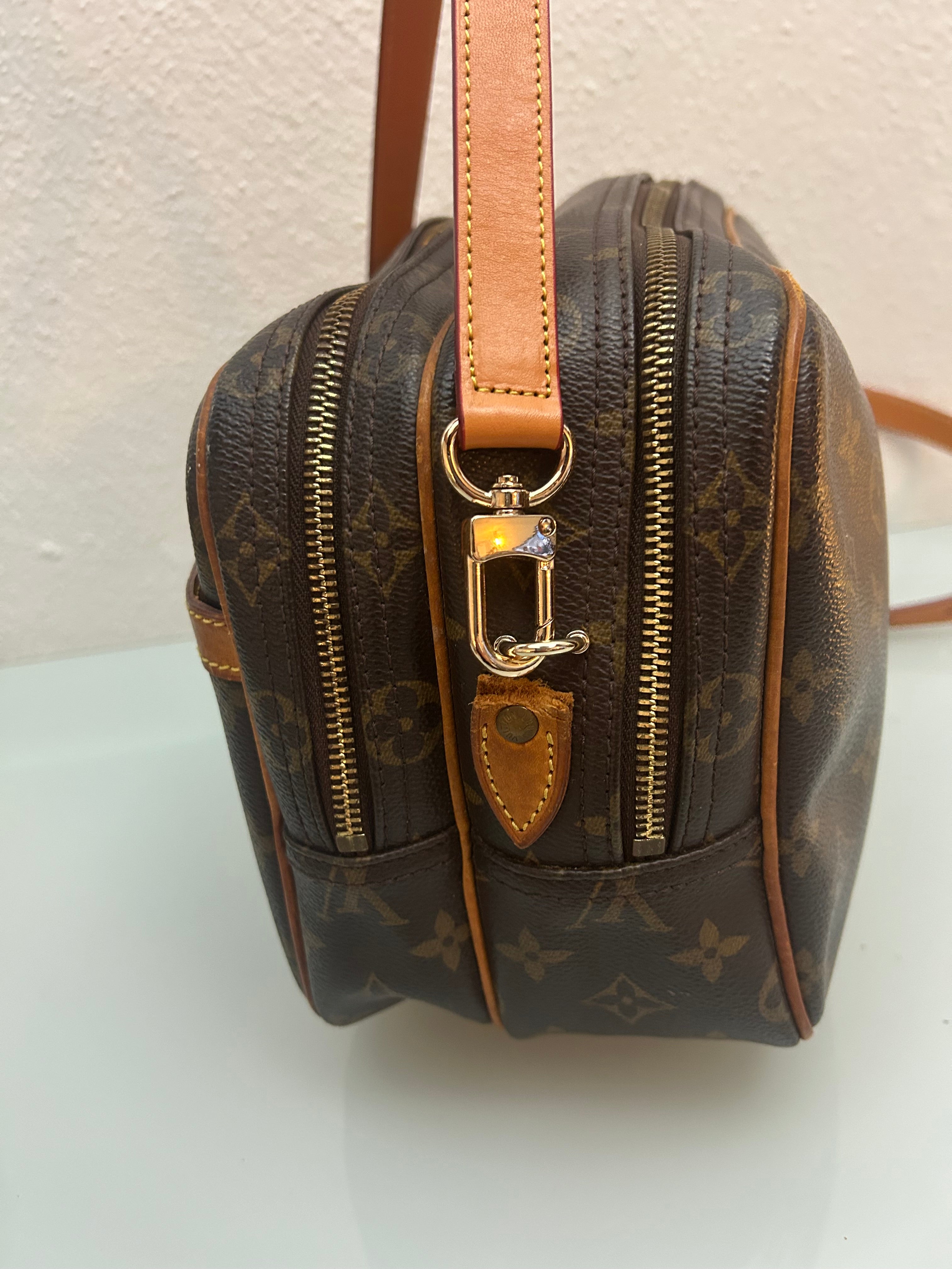 Louis Vuitton Reporter