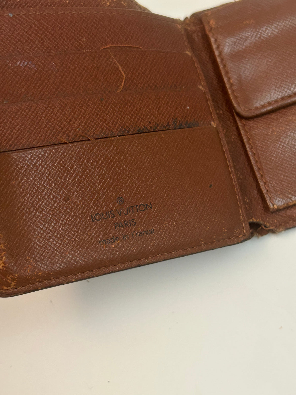 Louis Vuitton Pung