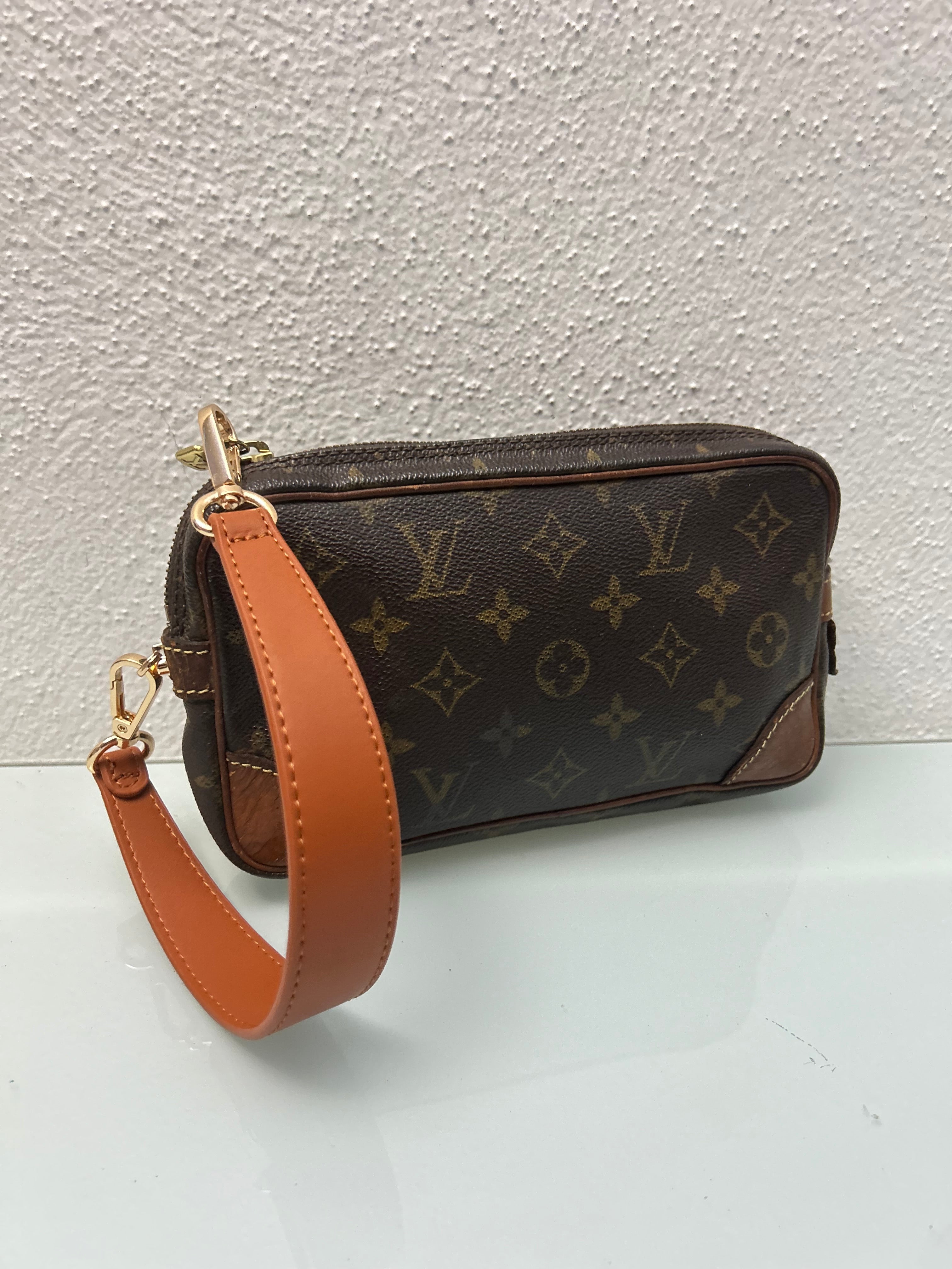 Louis Vuitton Clutch