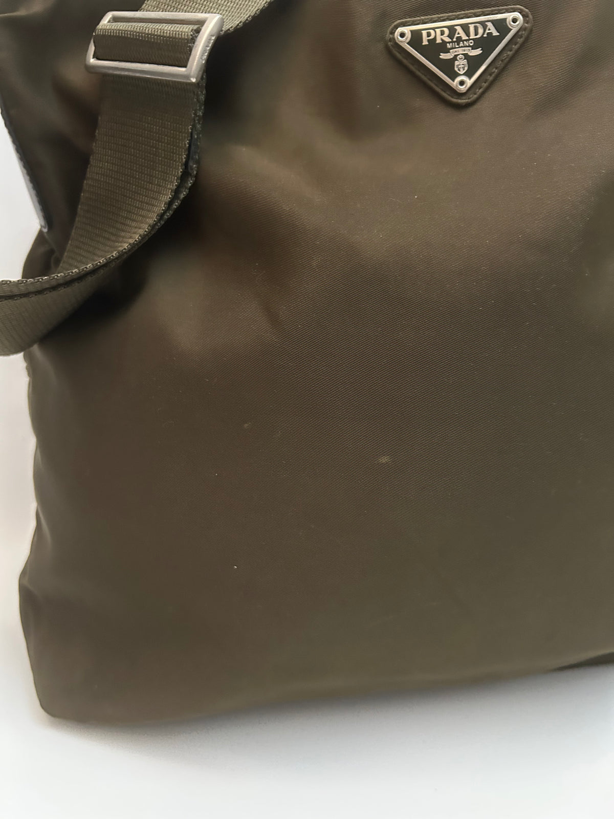 Prada Armygrøn Crossbbody