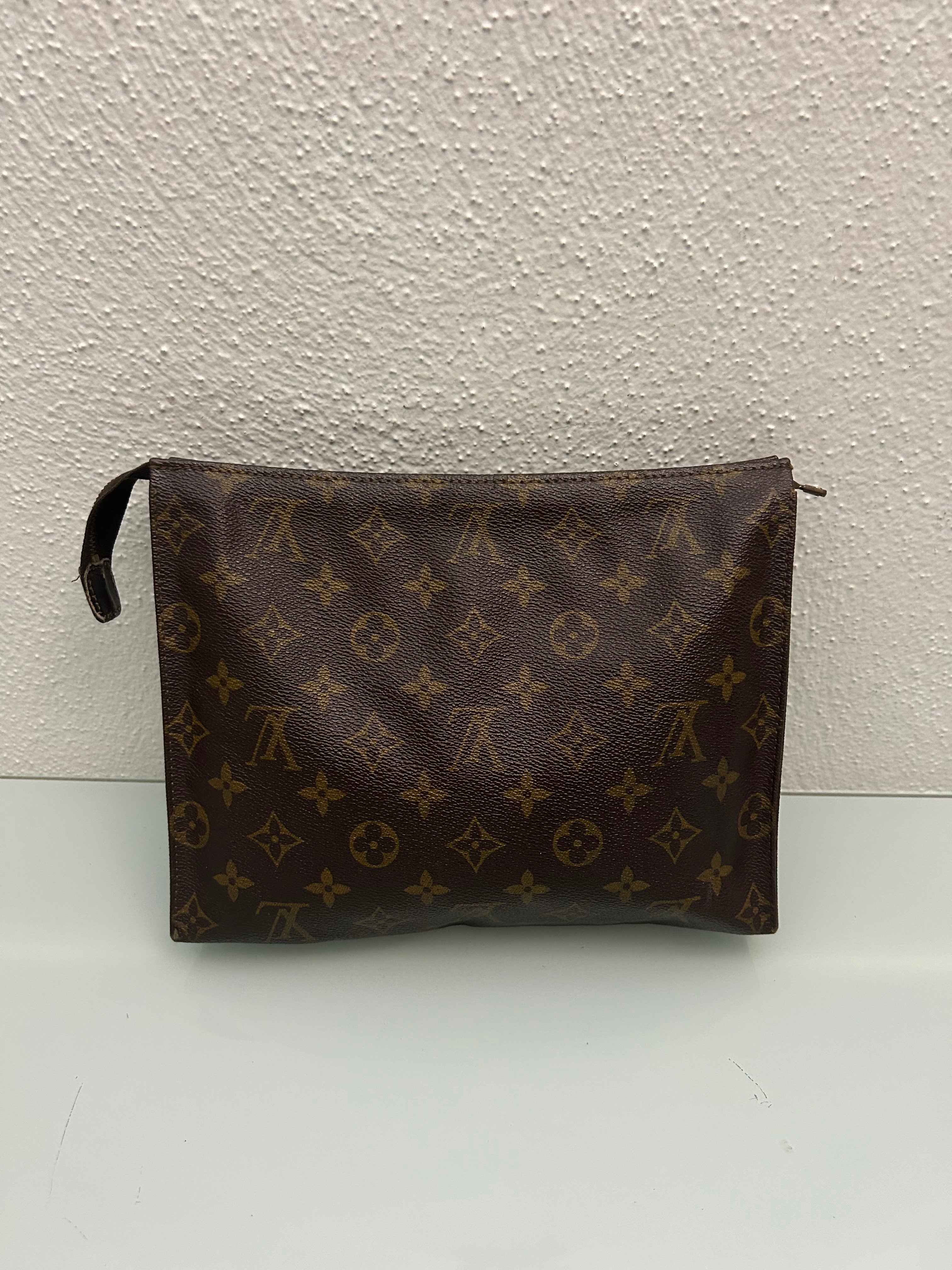 Louis Vuitton Clutch