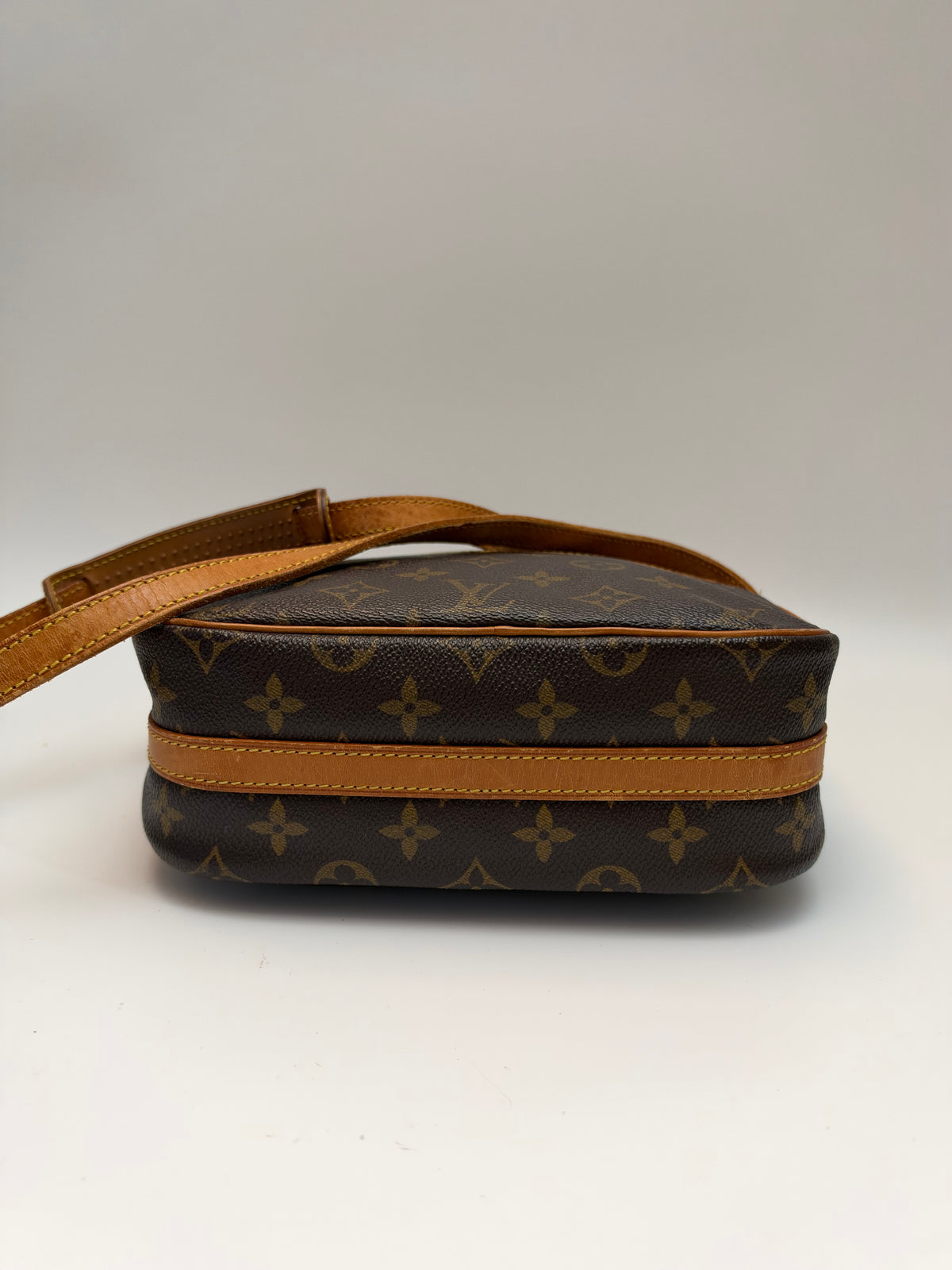 Louis Vuitton Senlis