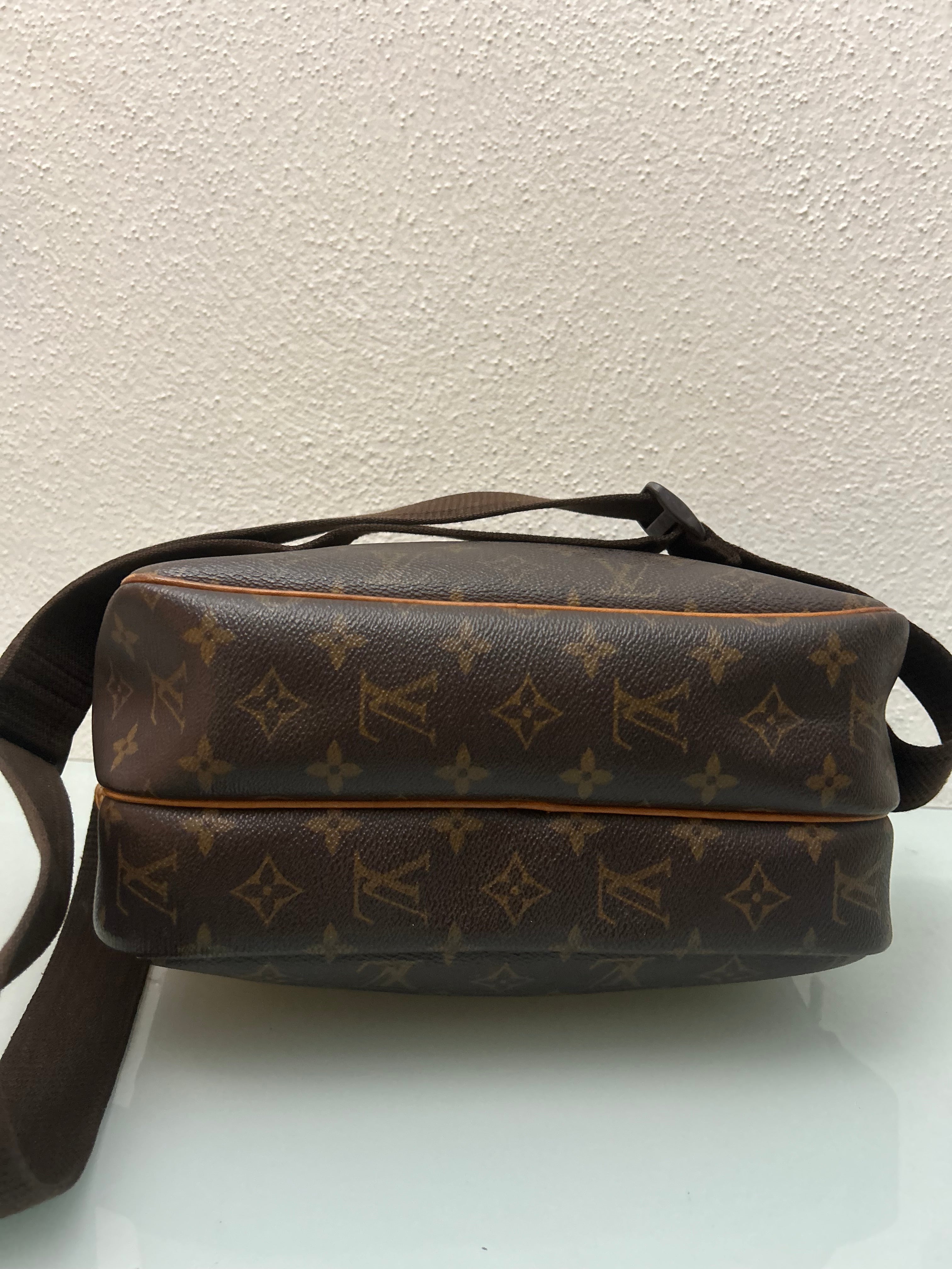 Louis Vuitton Reporter