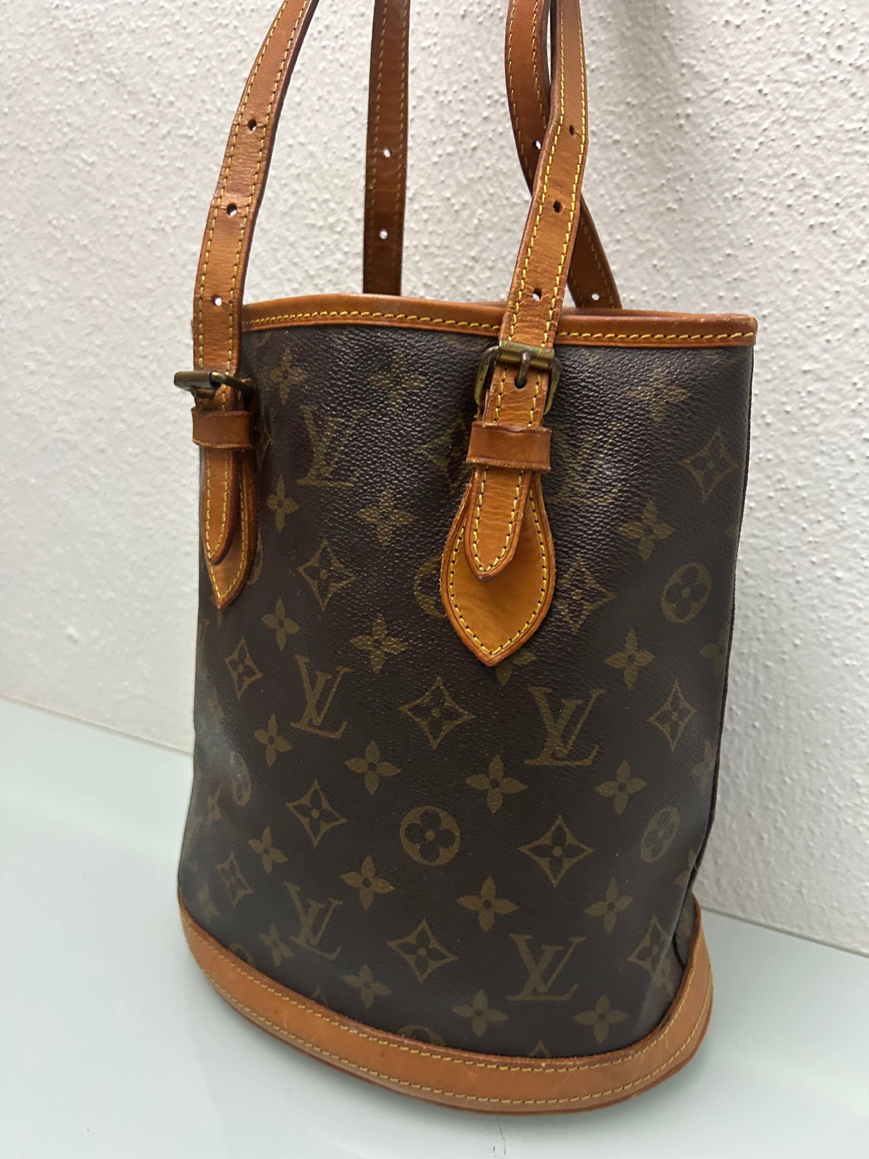 Louis Vuitton Marais