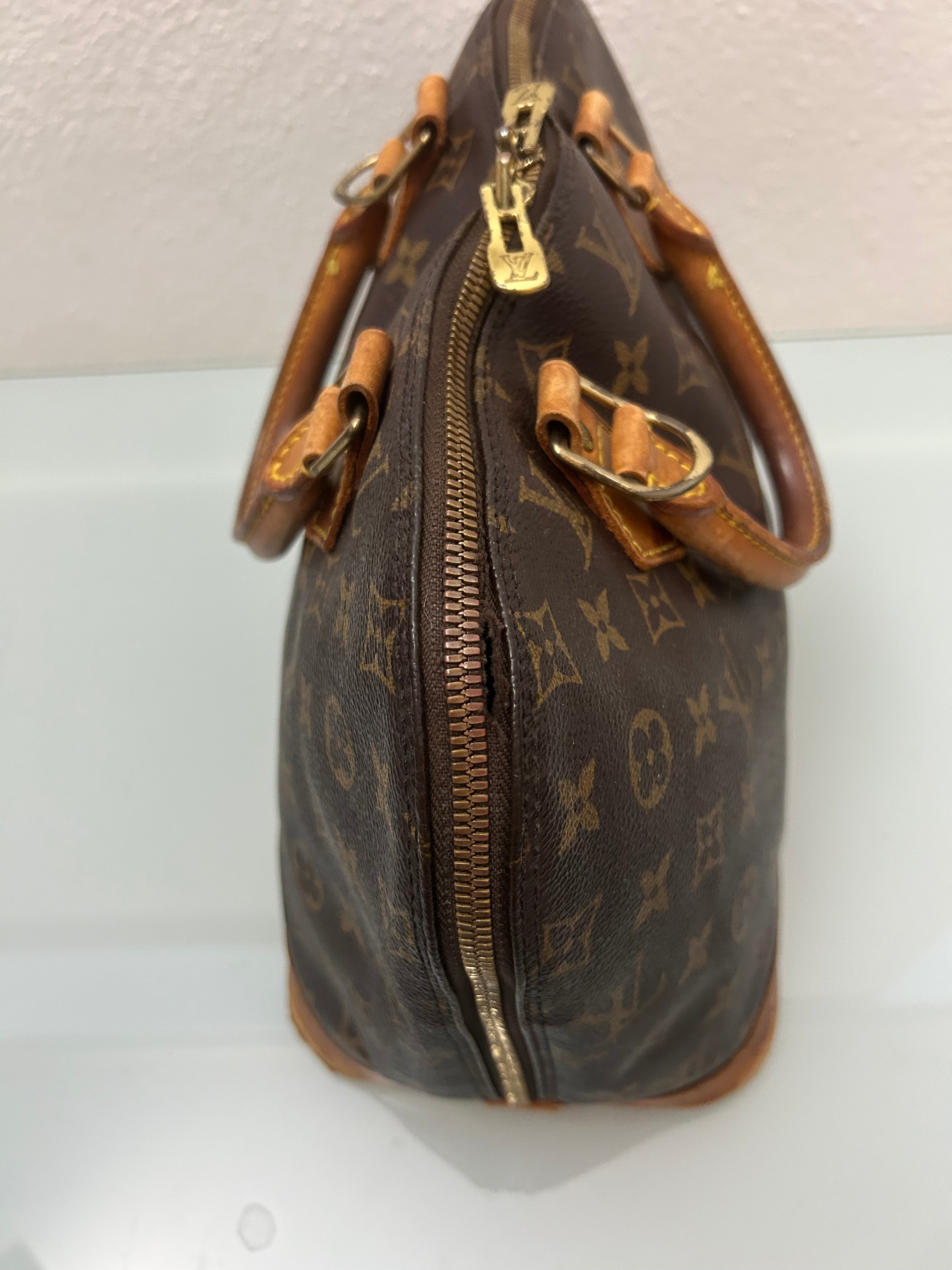 Louis Vuitton Alma