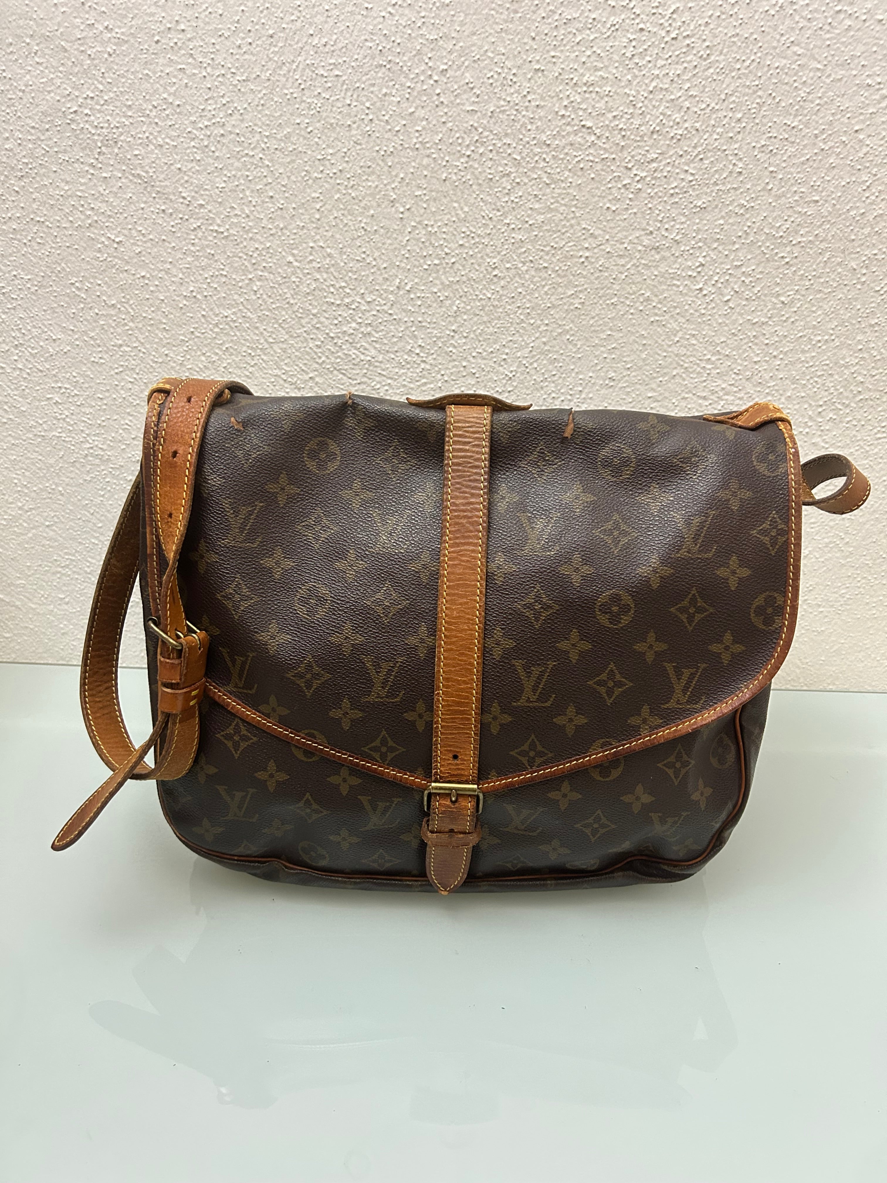 Louis Vuitton Saumur