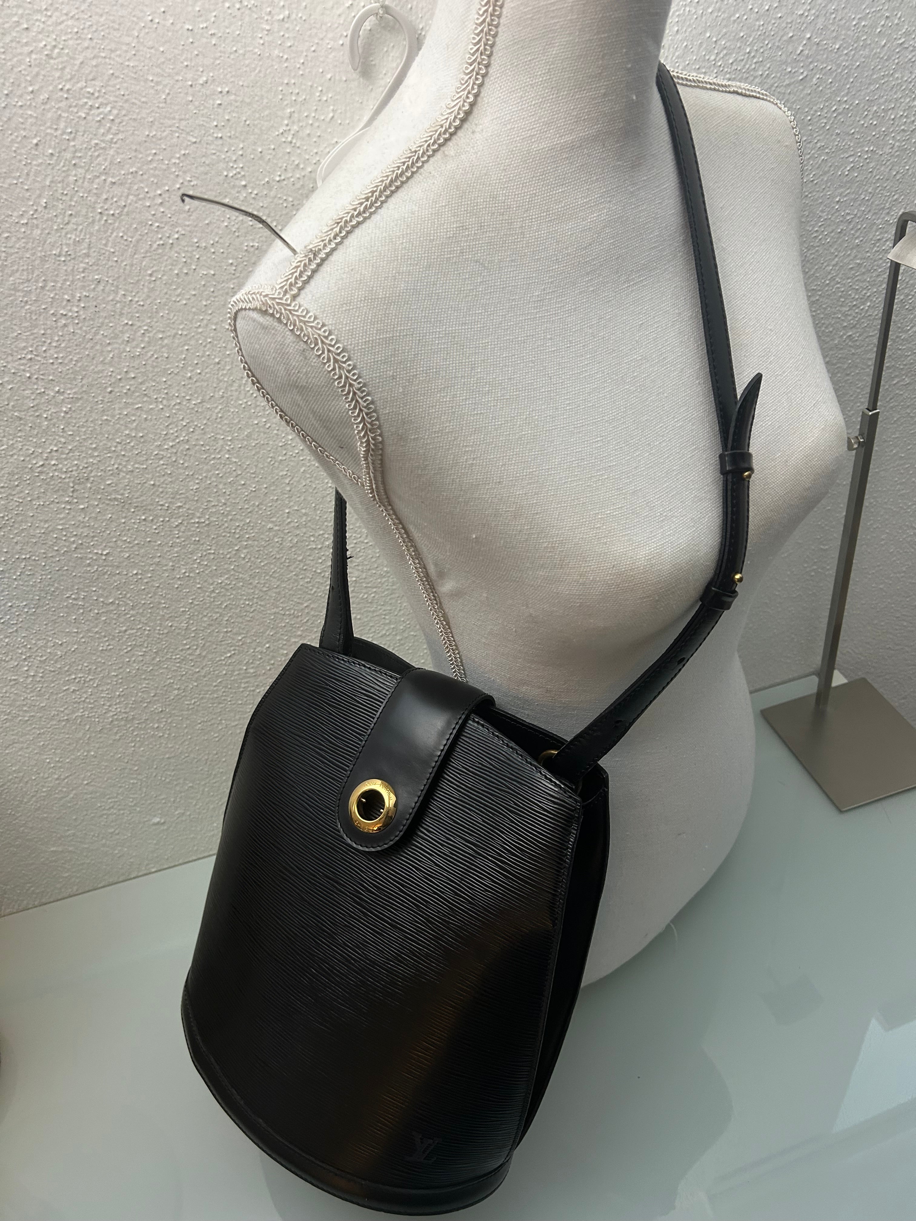 Louis Vuitton Epi Bucket