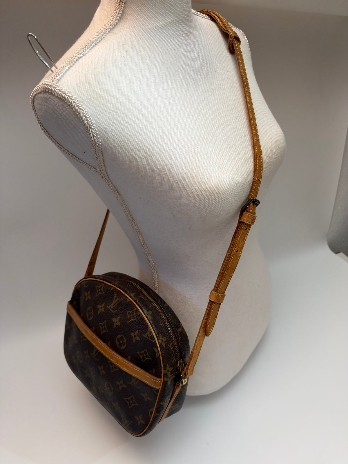 Louis Vuitton Senlis