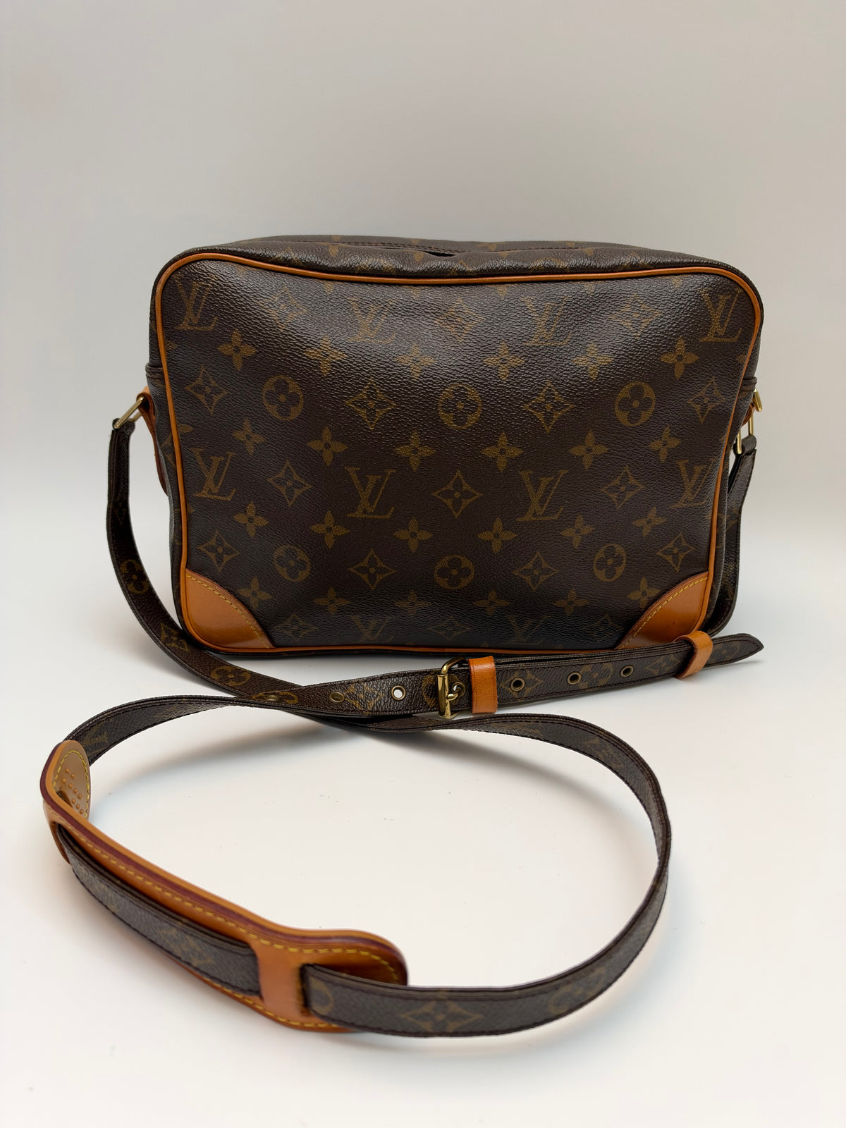 Louis Vuitton Nile