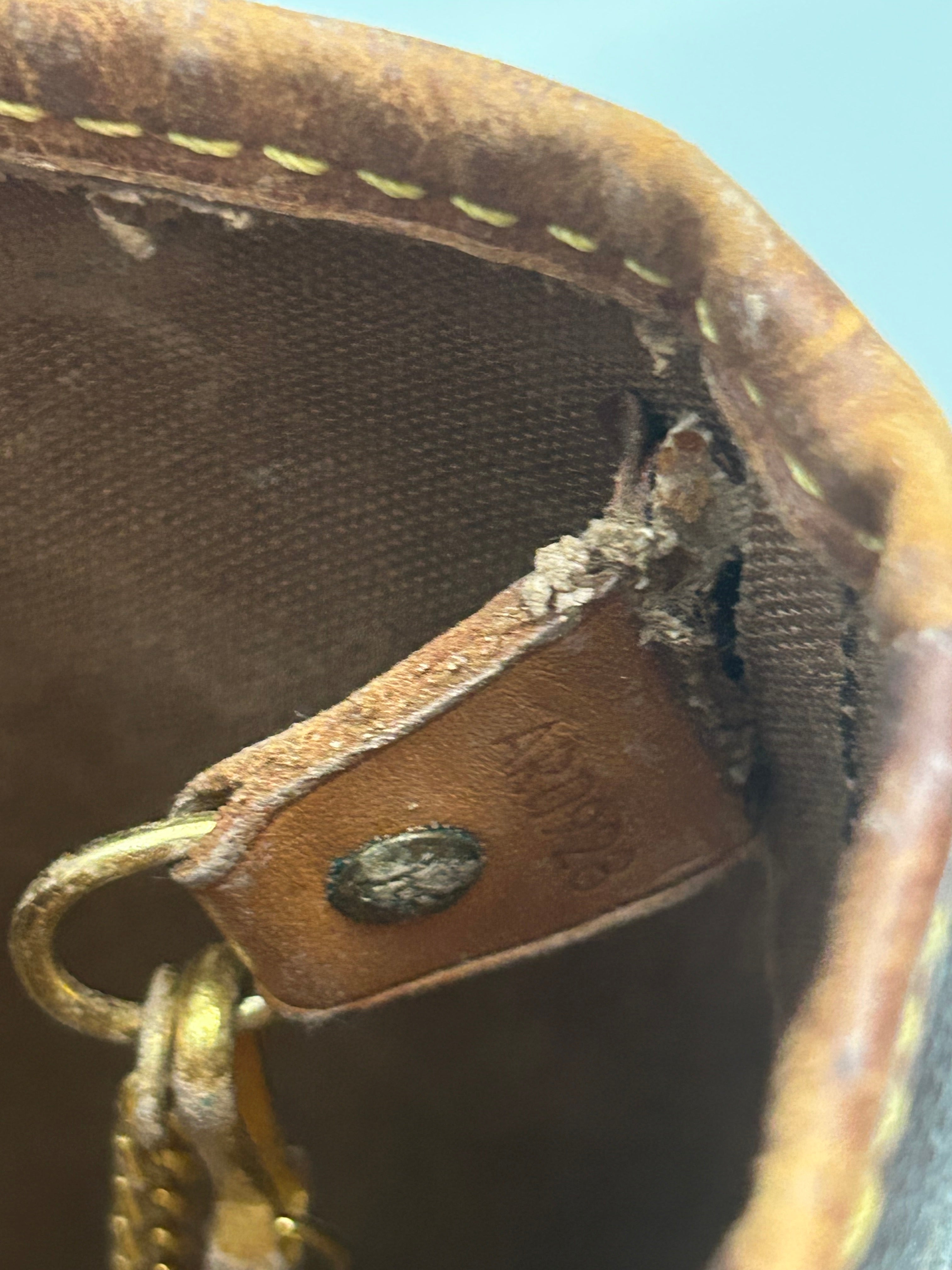 Louis Vuitton Marais