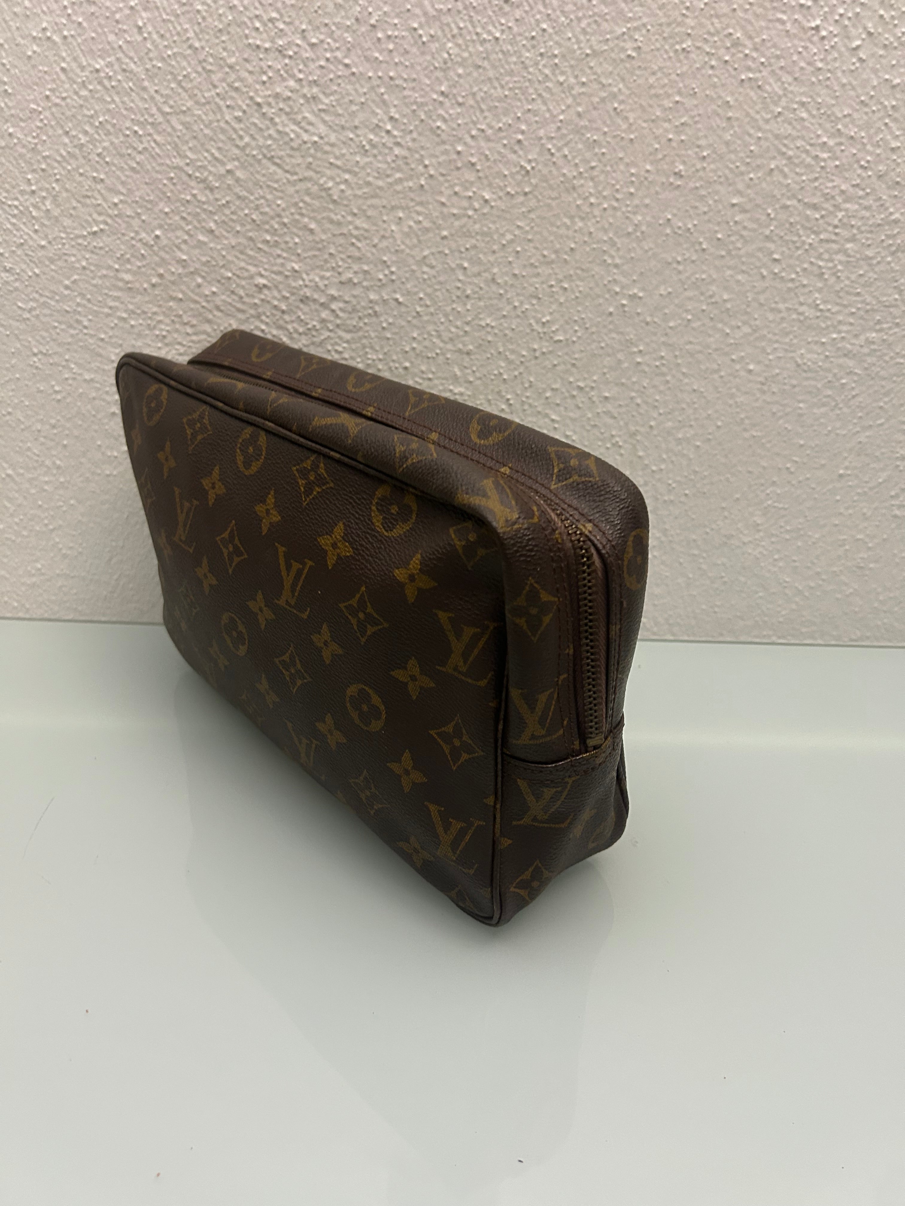 Louis Vuitton Clutch