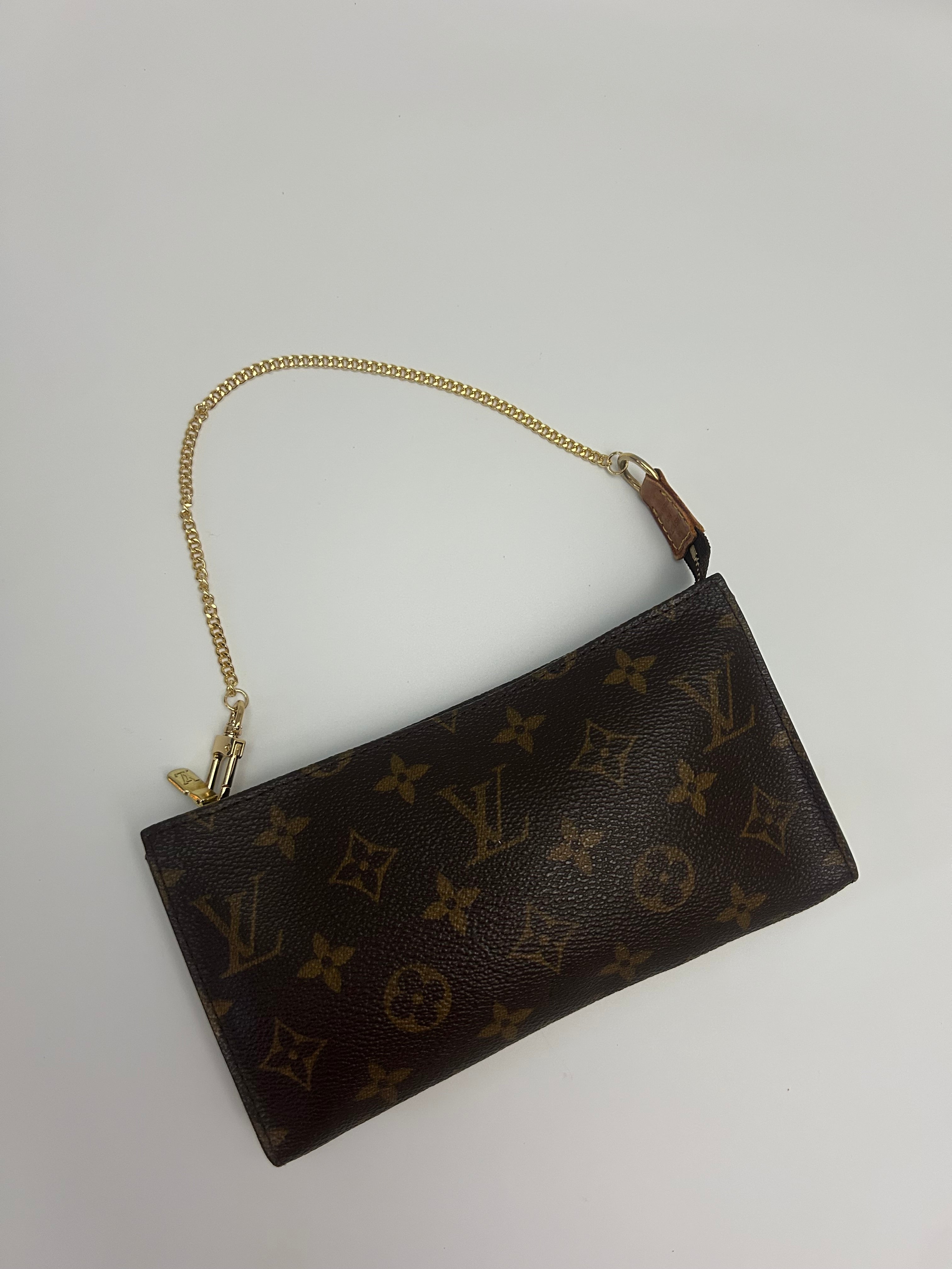 Louis Vuitton Pochette