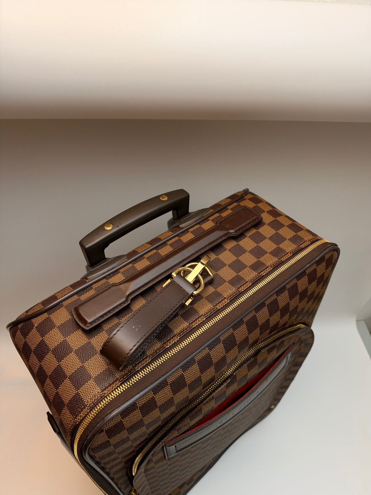 Louis Vuitton Pegase 55 Damier