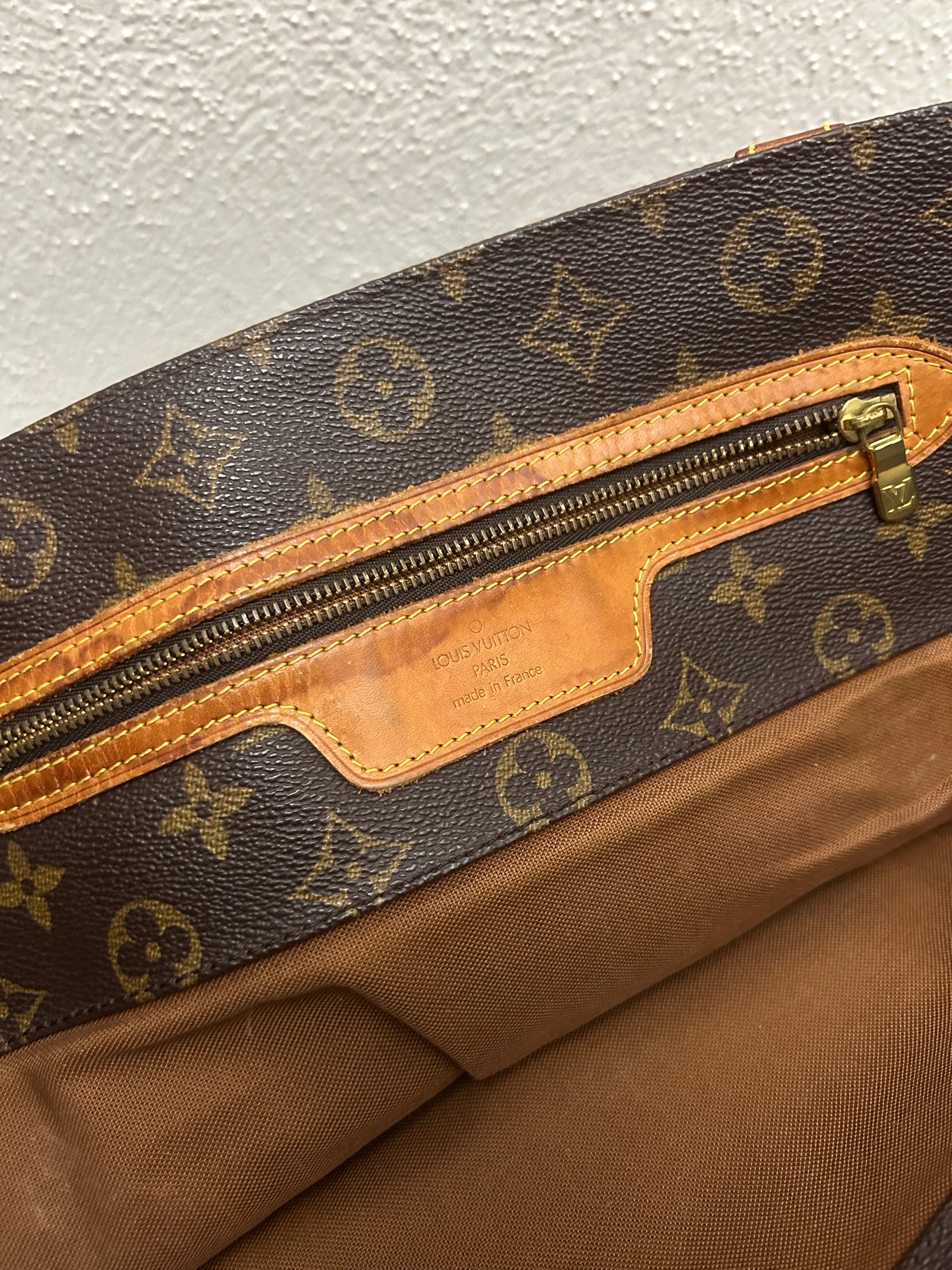 Louis Vuitton Shopper