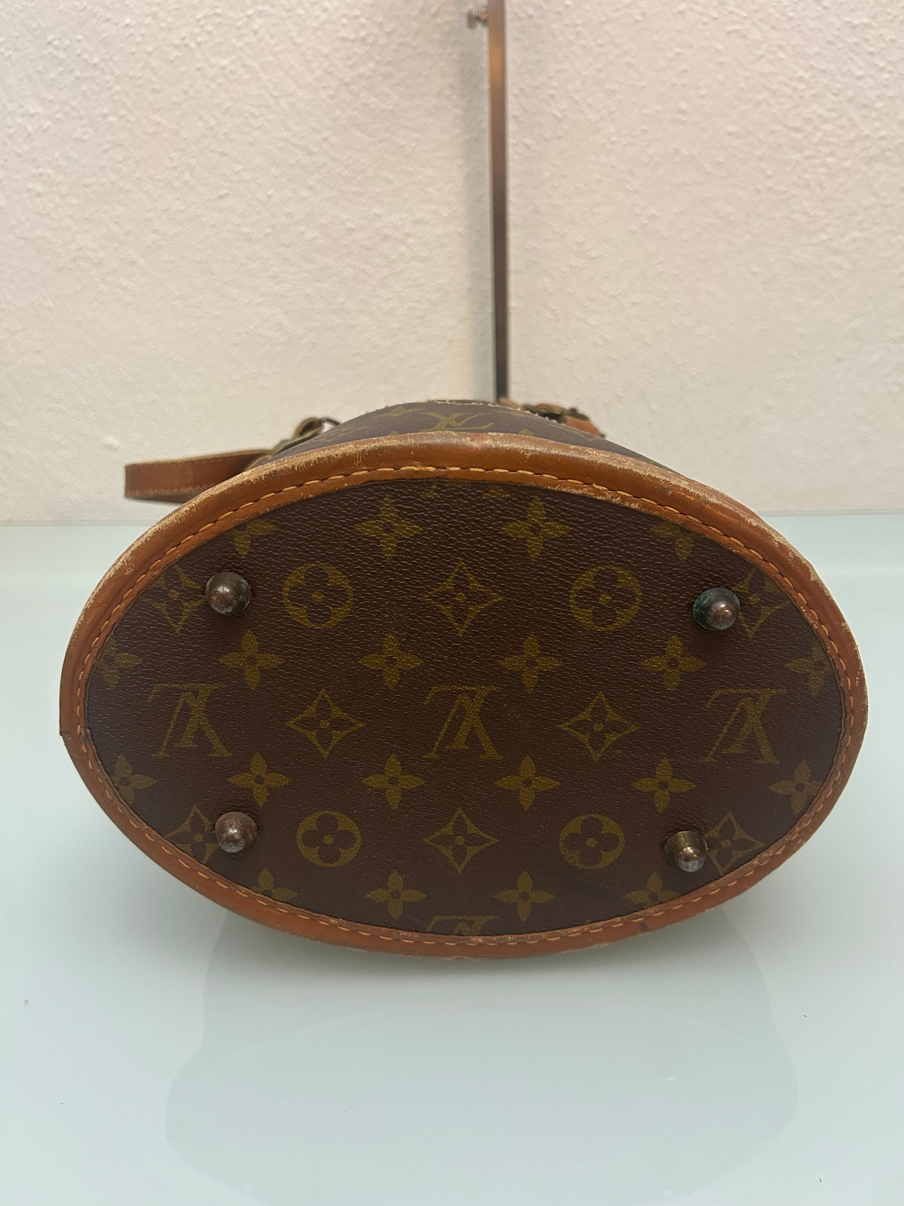Louis Vuitton Marais