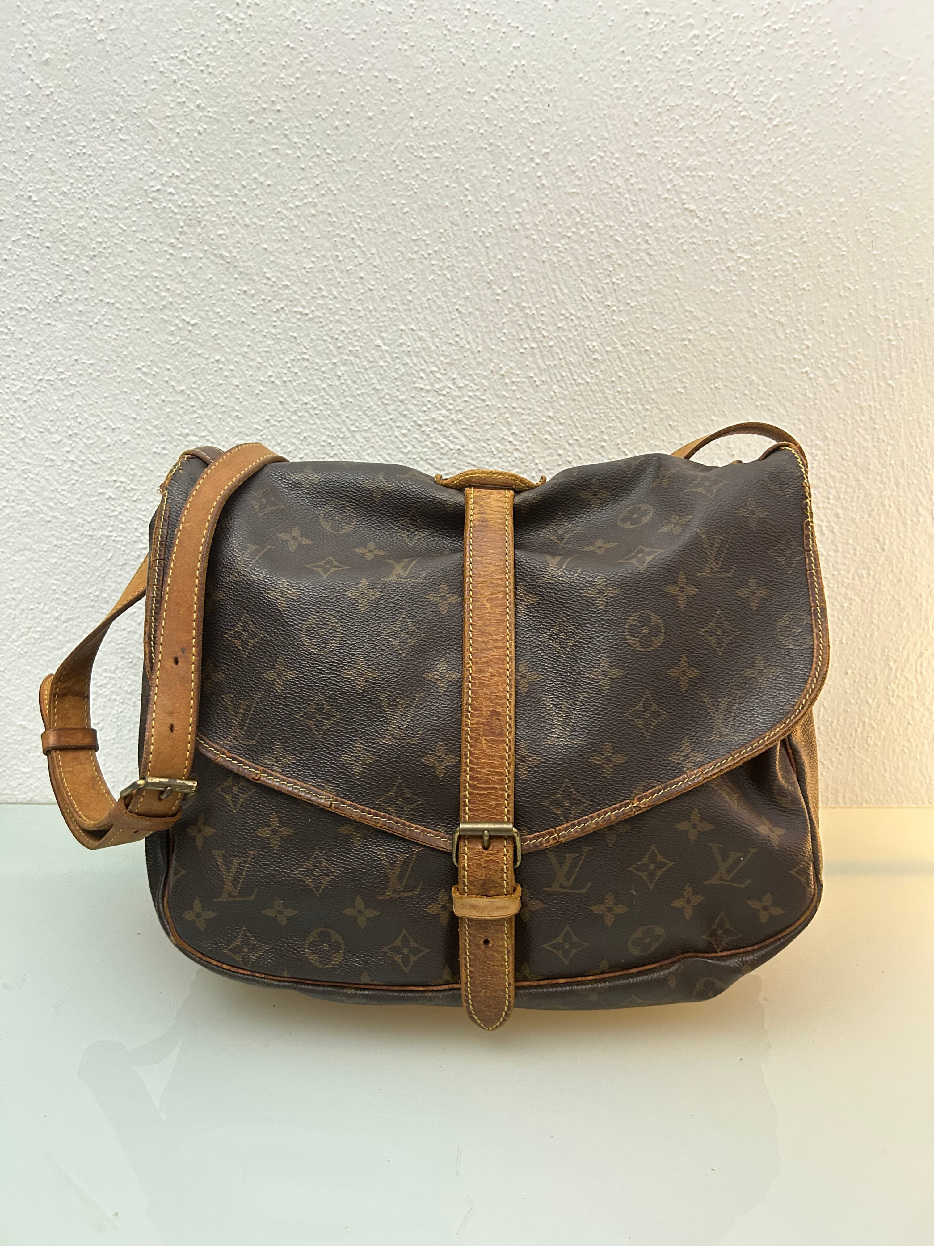 Louis Vuitton Saumur