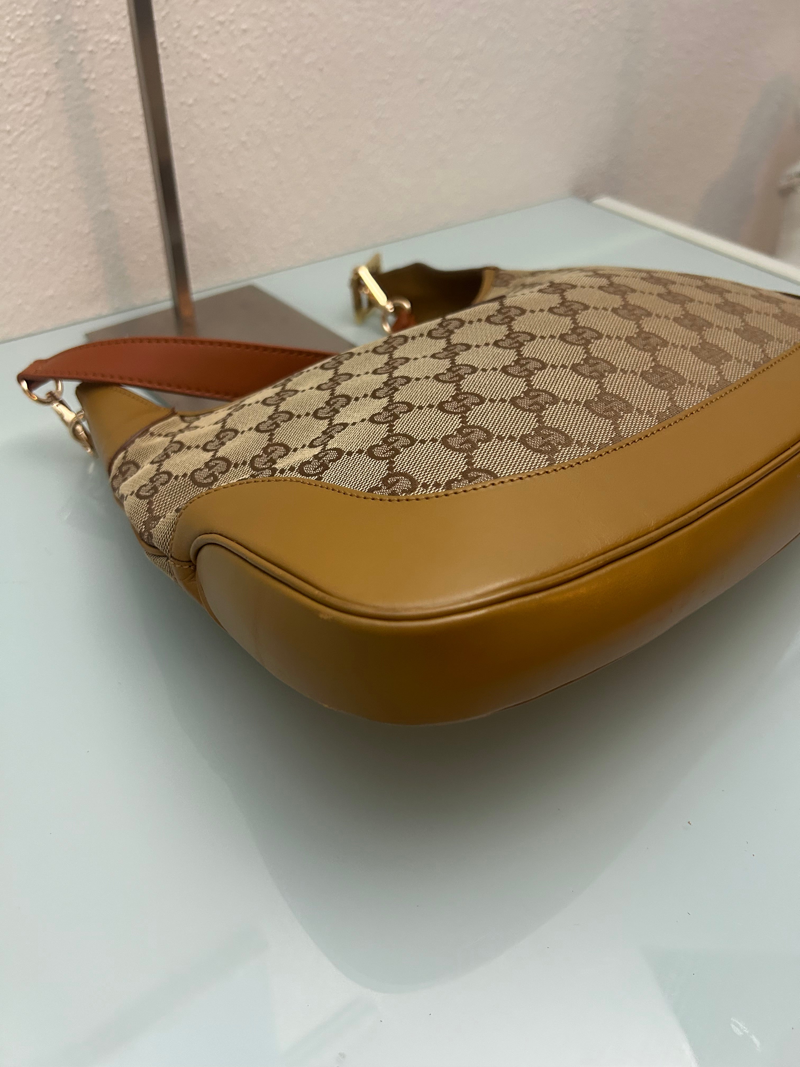 Gucci Jackie