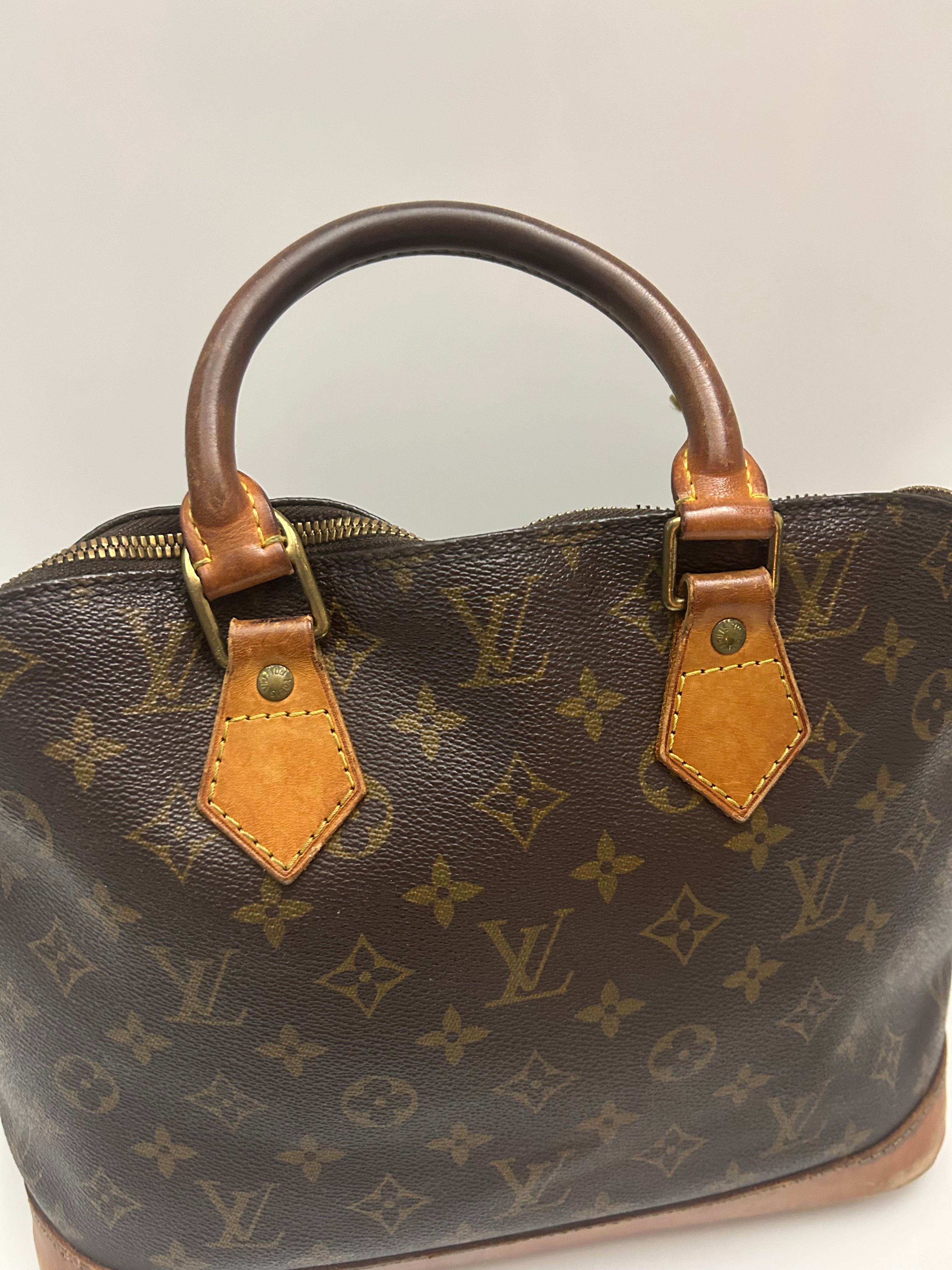 Louis Vuitton Alma