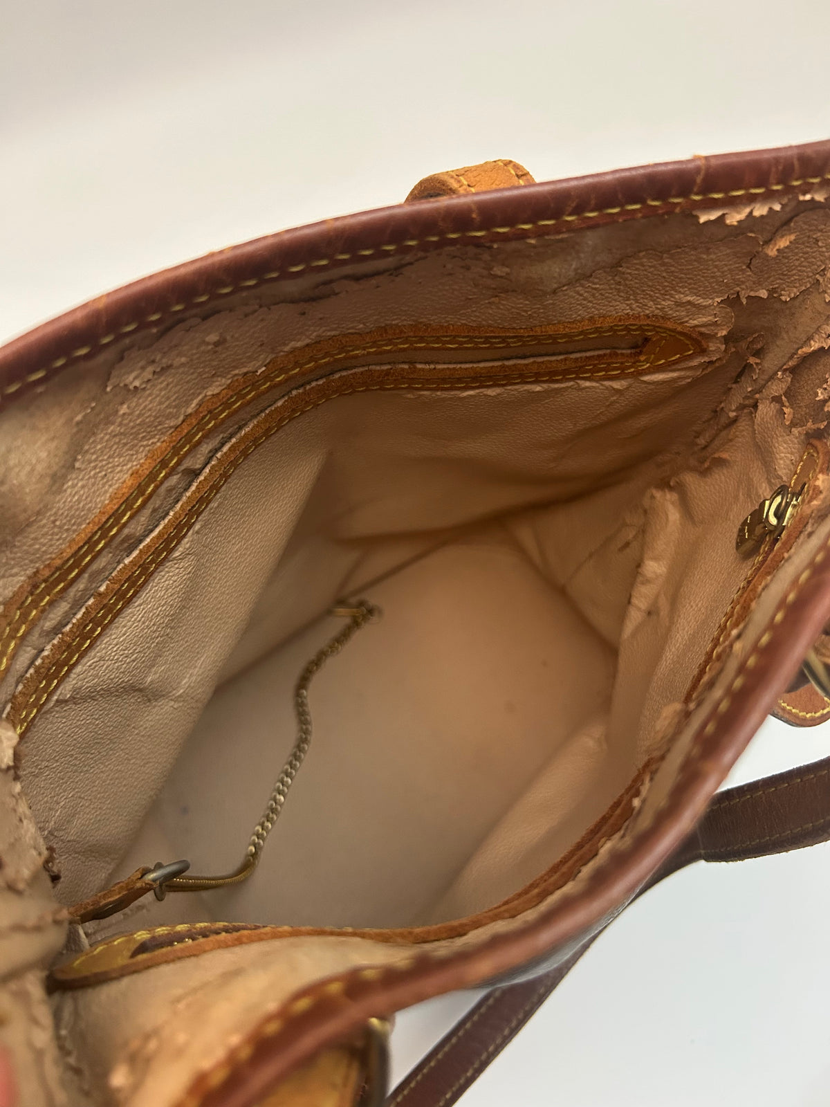 Louis Vuitton Petit Bucket