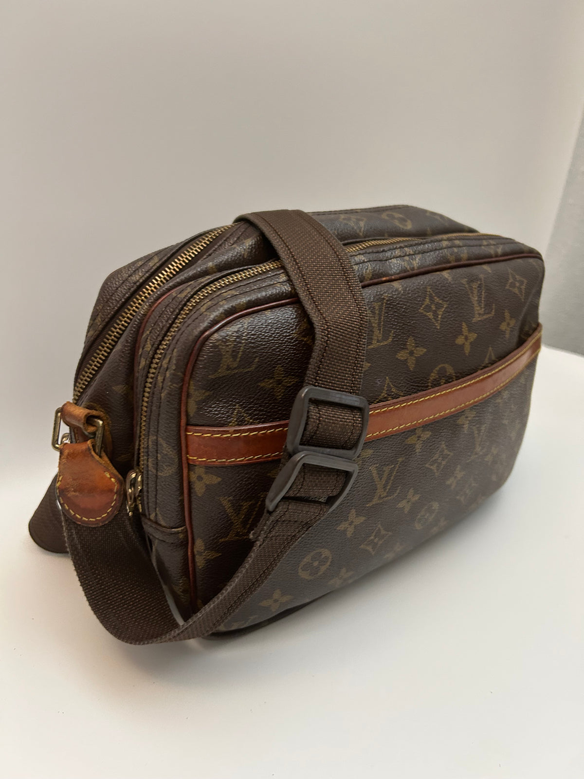 Louis Vuitton Reporter