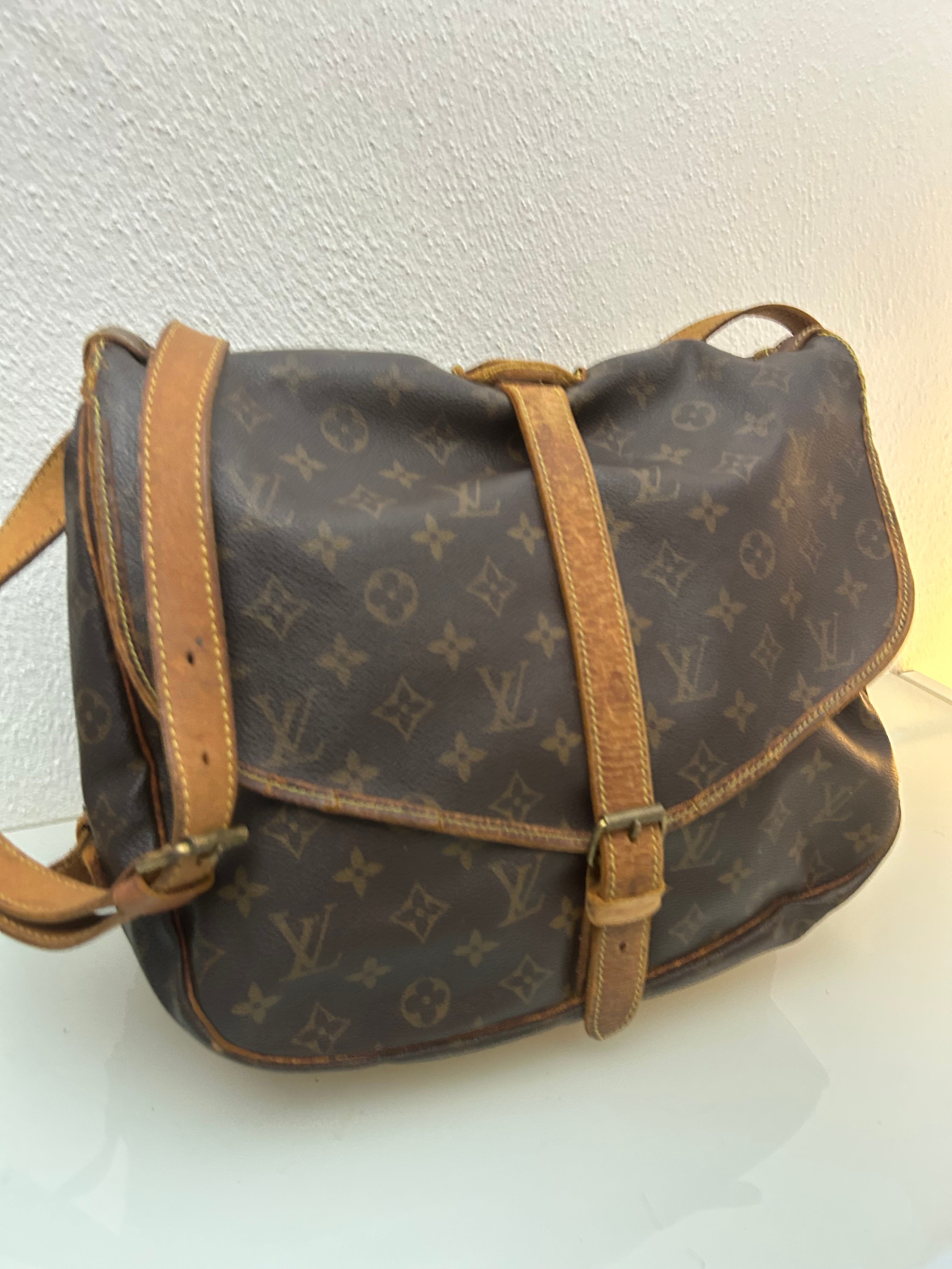 Louis Vuitton Saumur