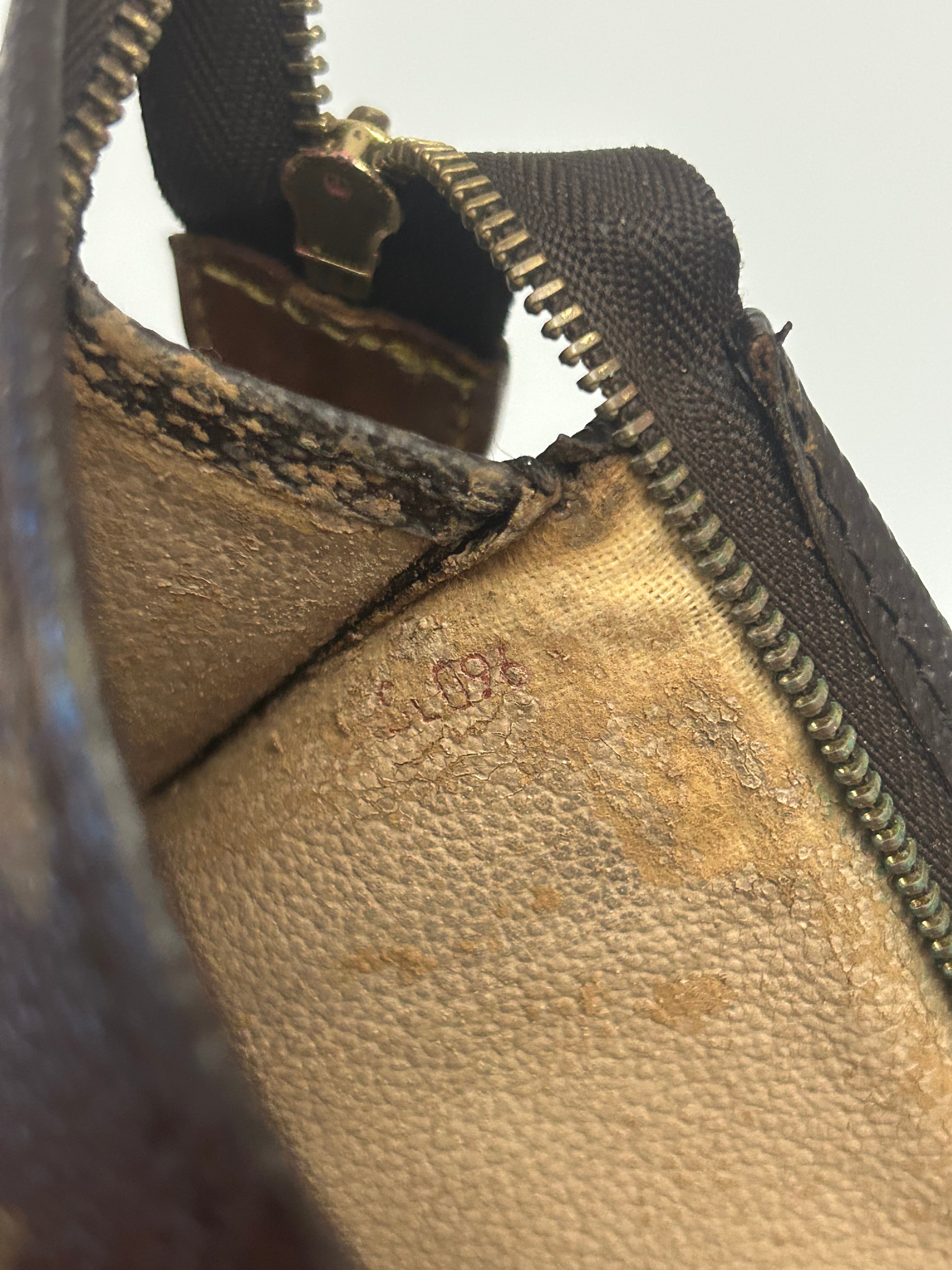 Louis Vuitton Clutch