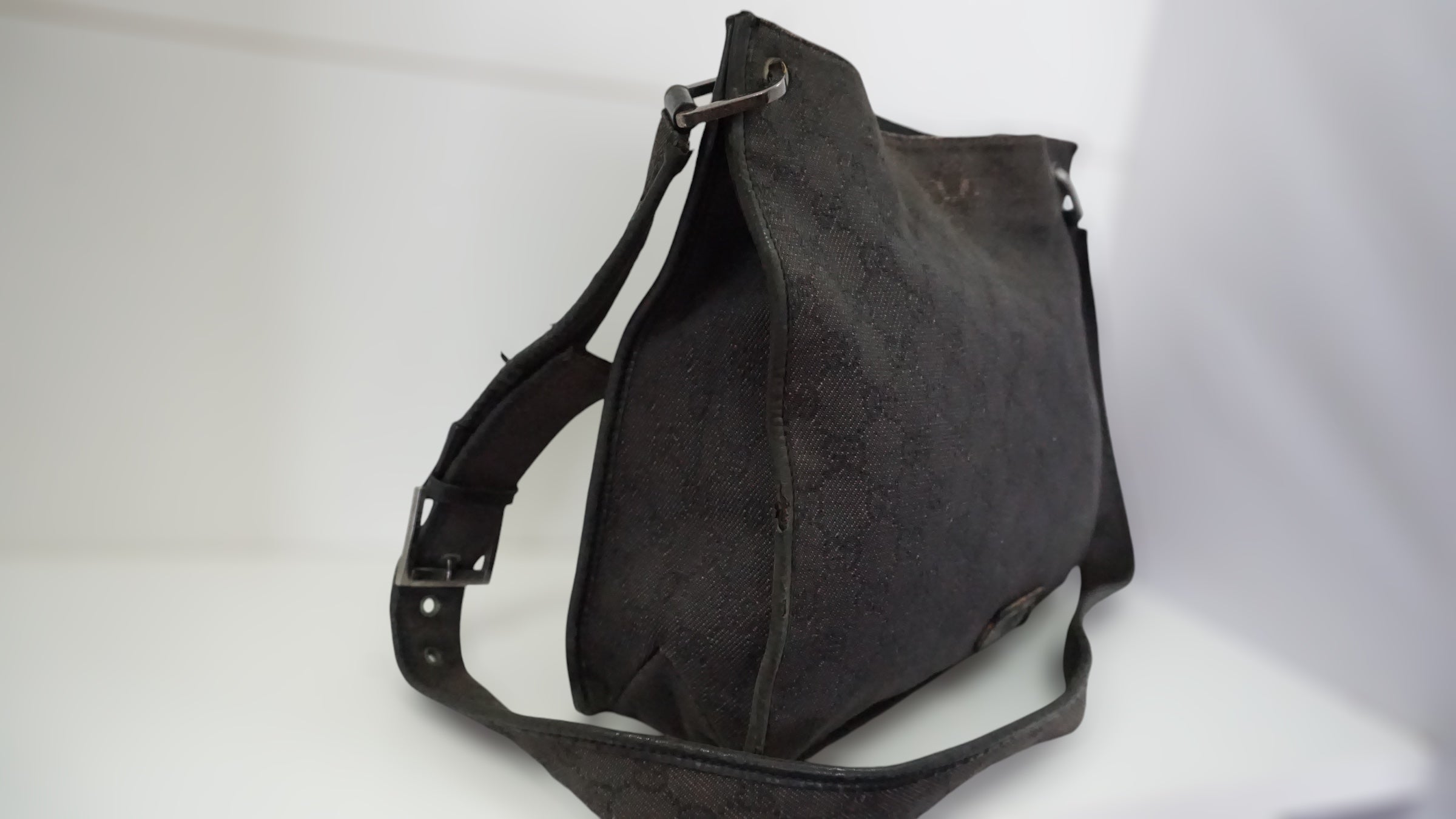 Gucci Messenger