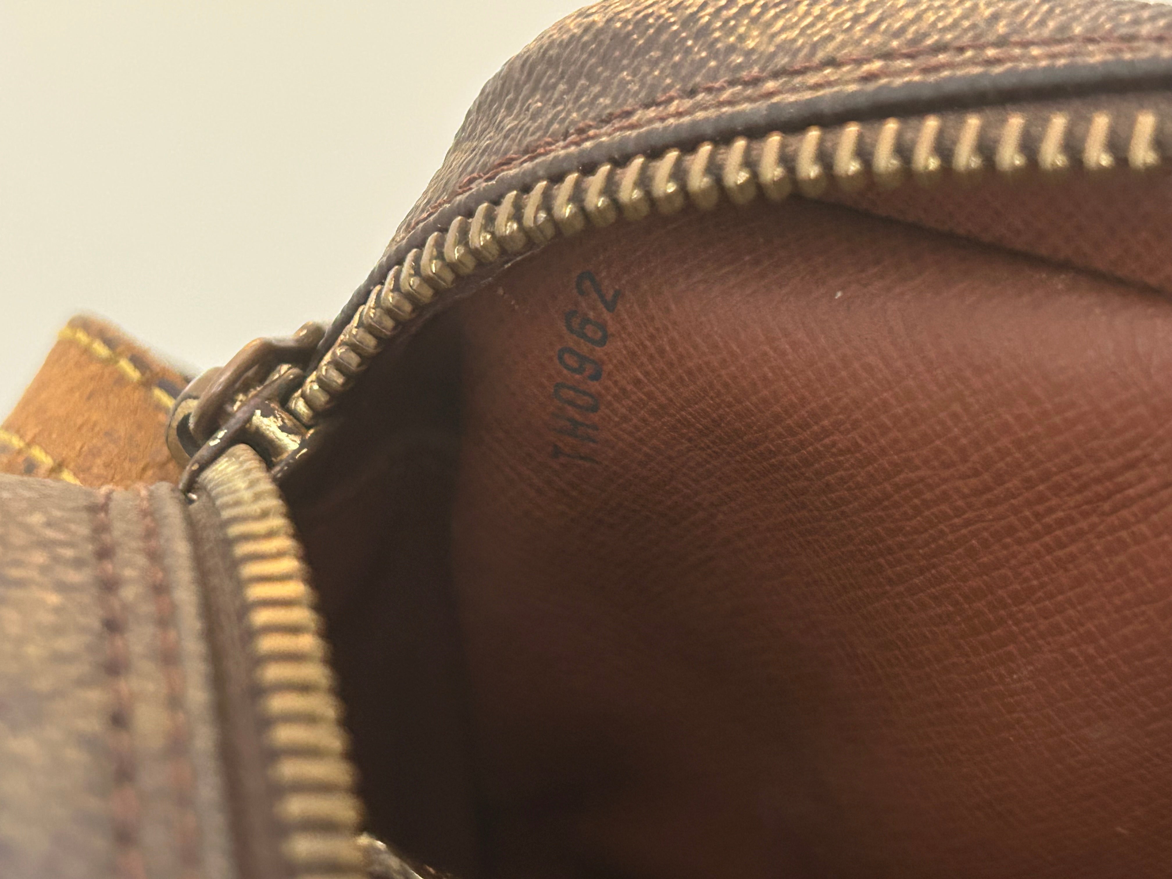 Louis Vuitton Jeunefille MM