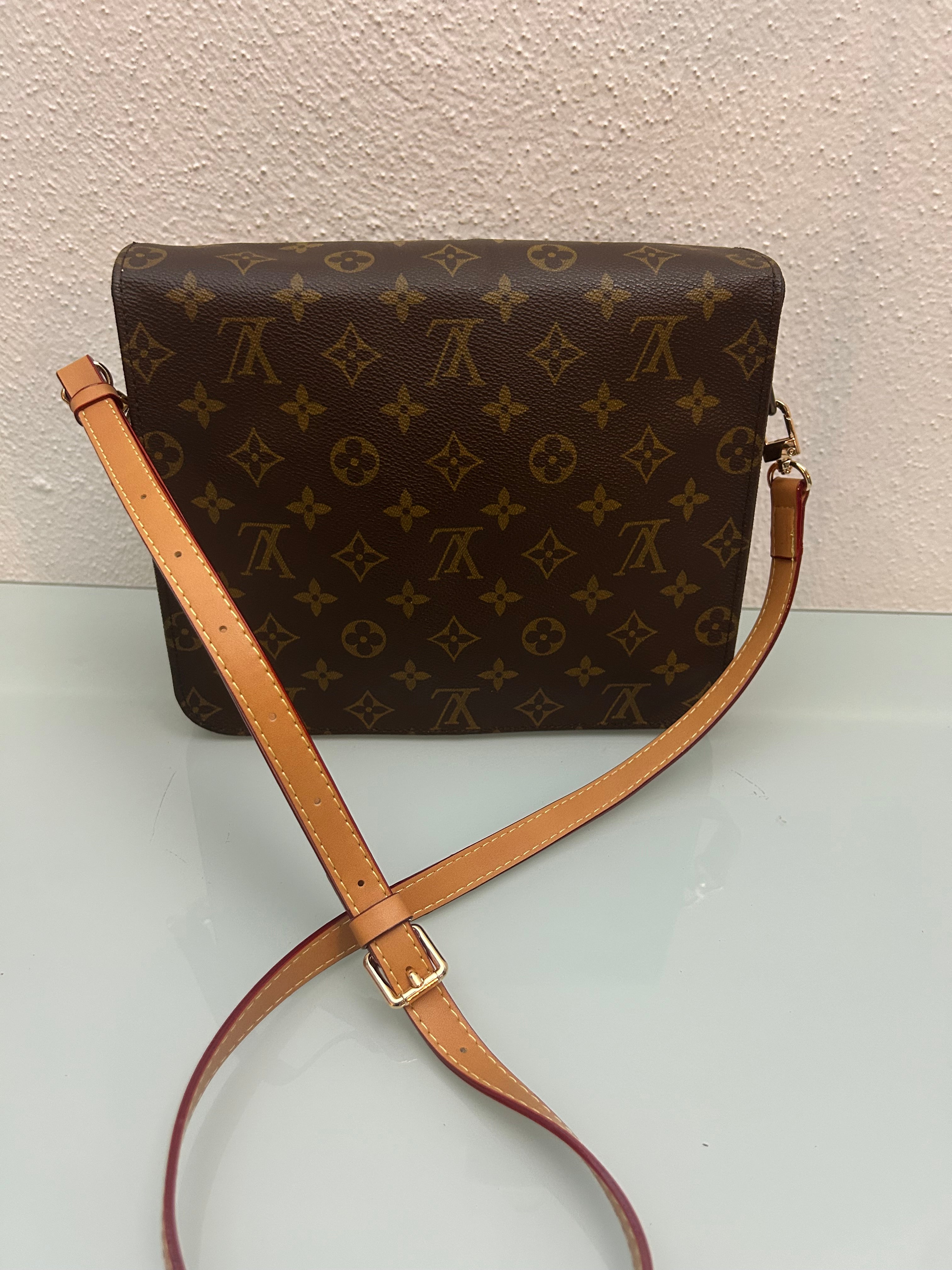 Louis Vuitton Cartoucherie MM