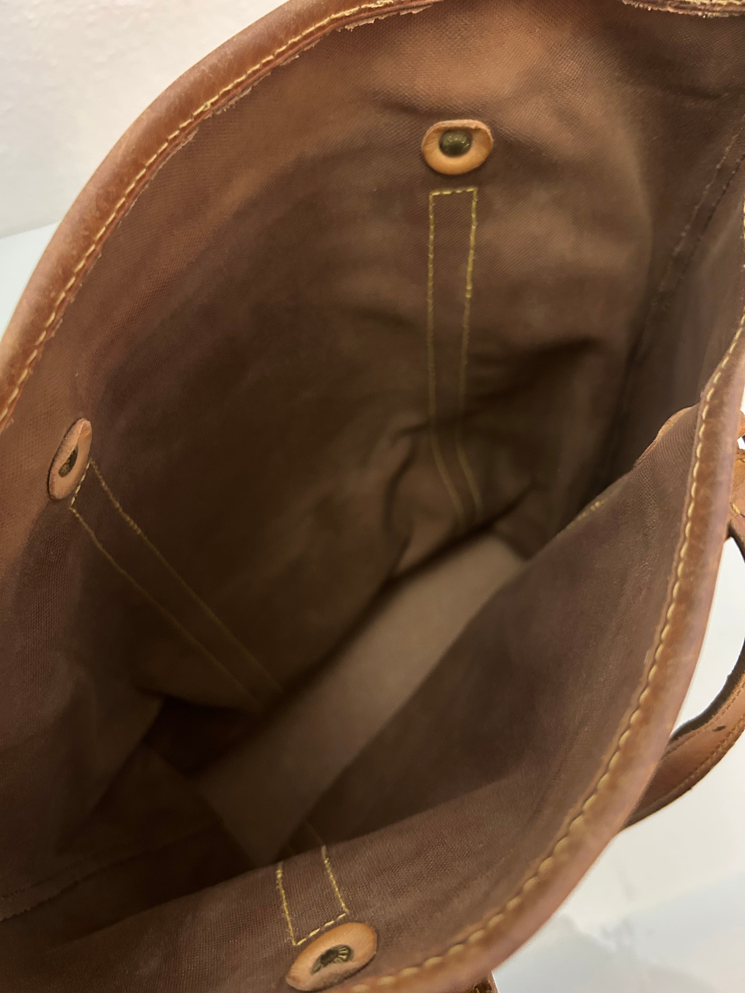 Louis Vuitton Marais Bucketbag