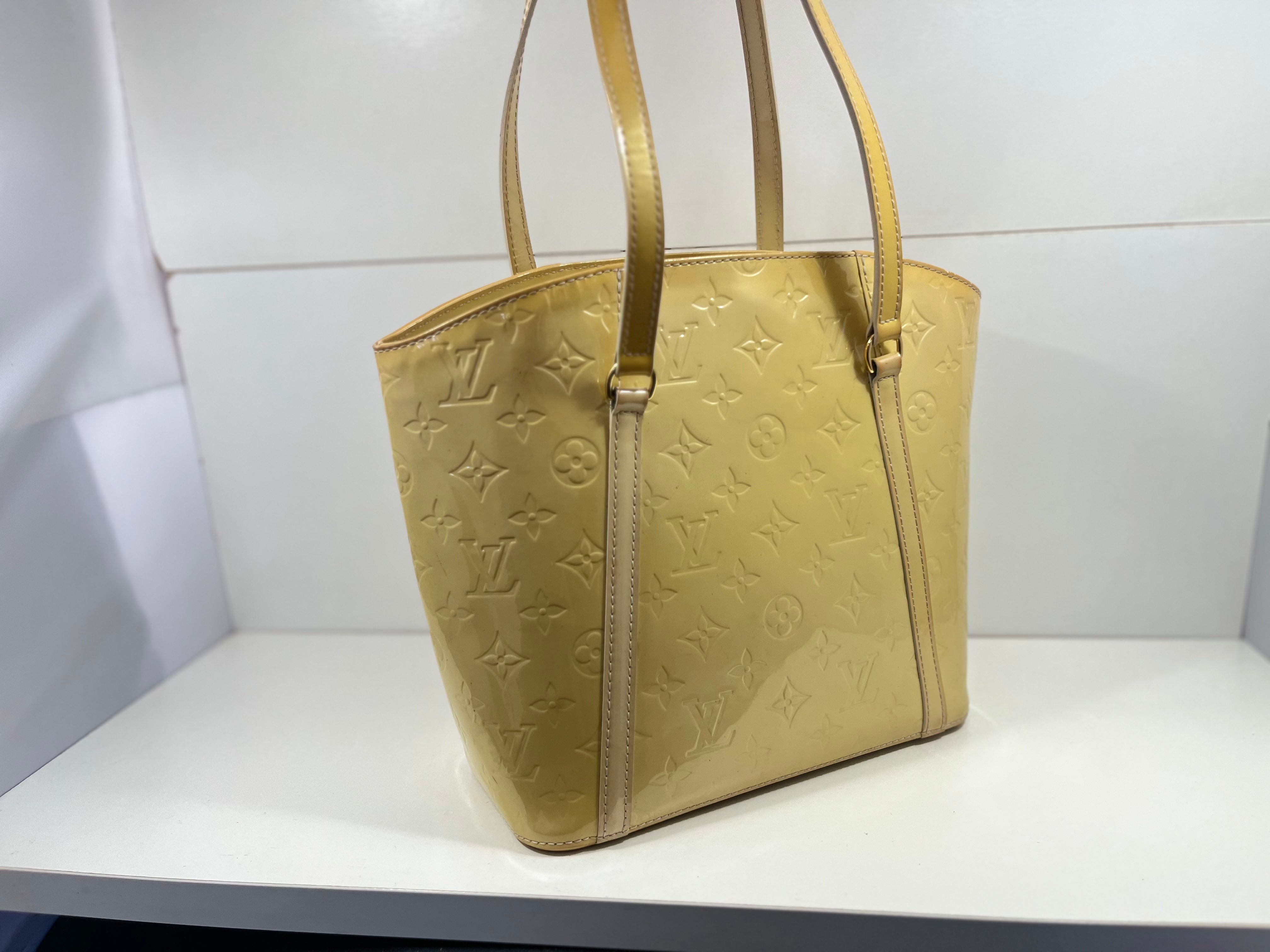 Louis Vuitton Vernis Bag