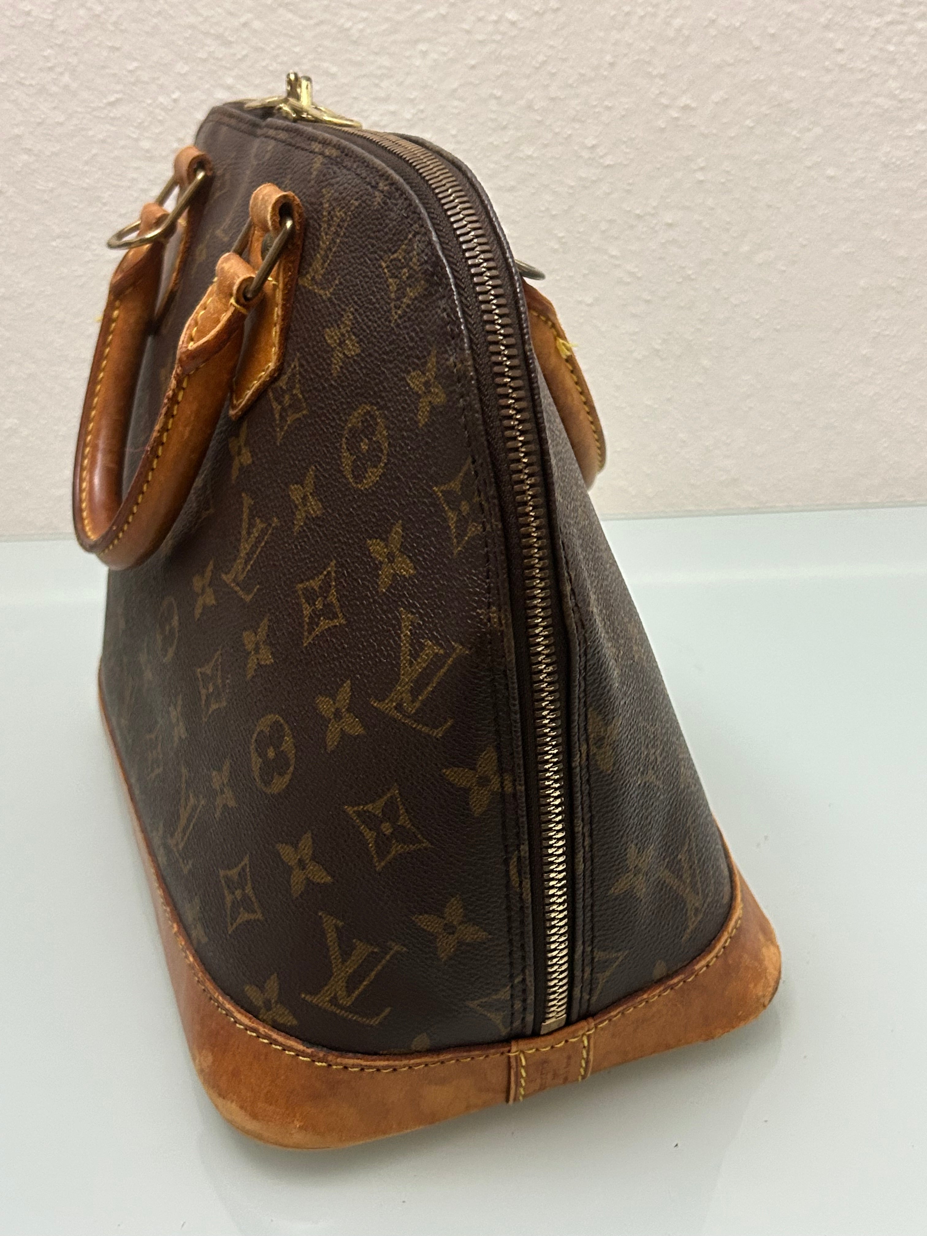 Louis Vuitton Alma