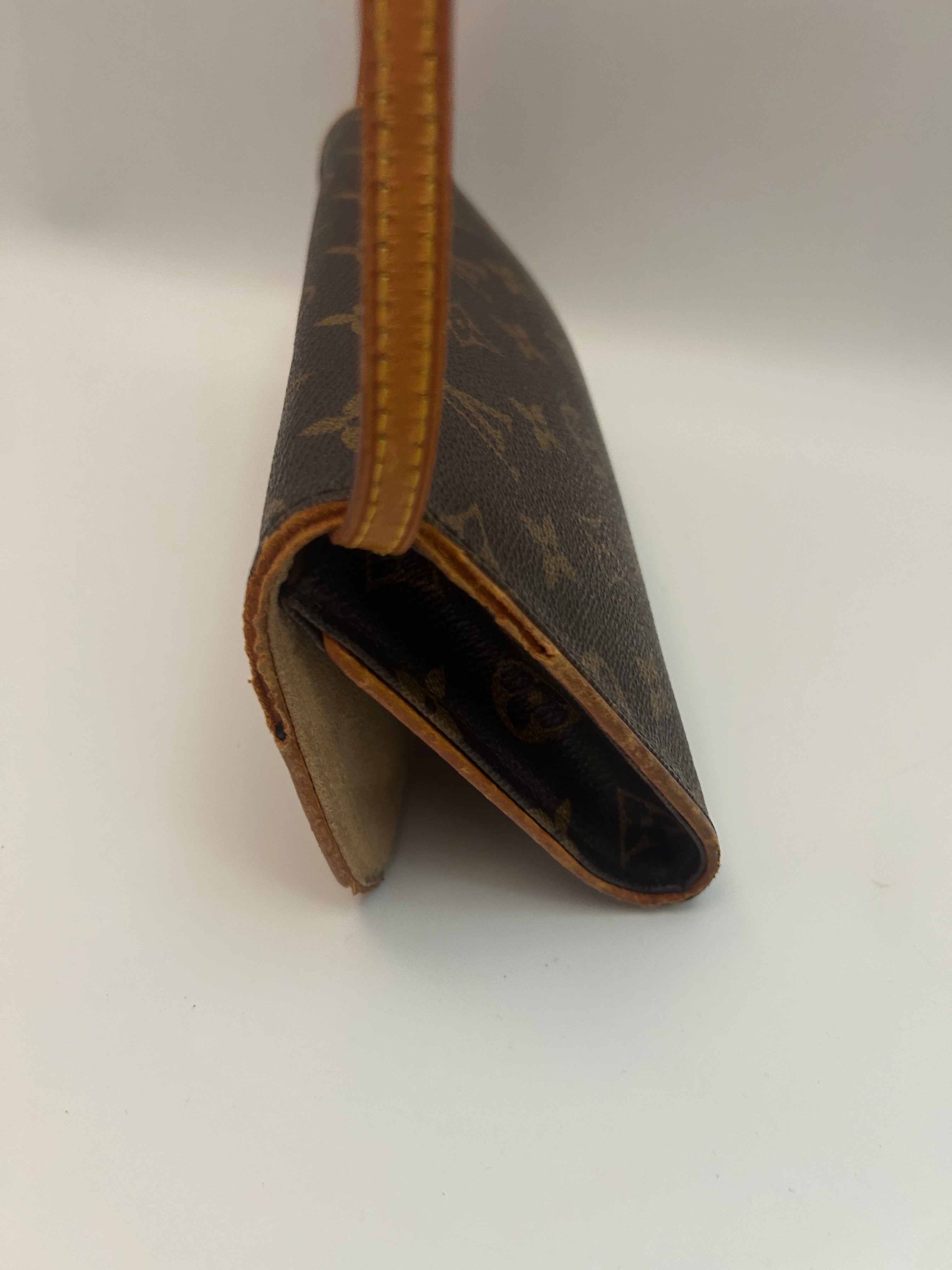 Louis Vuitton Brown Twin