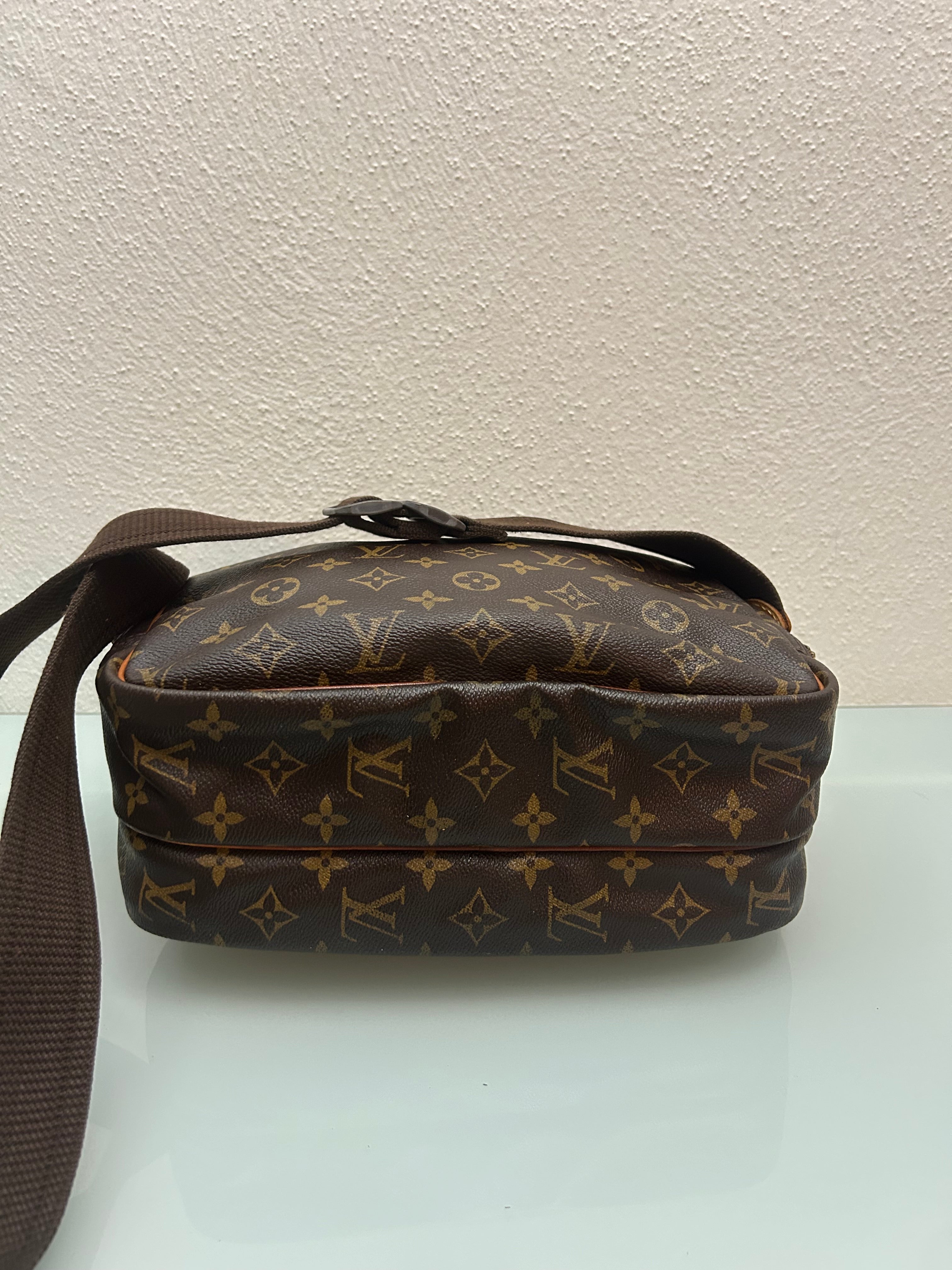 Louis Vuitton Reporter