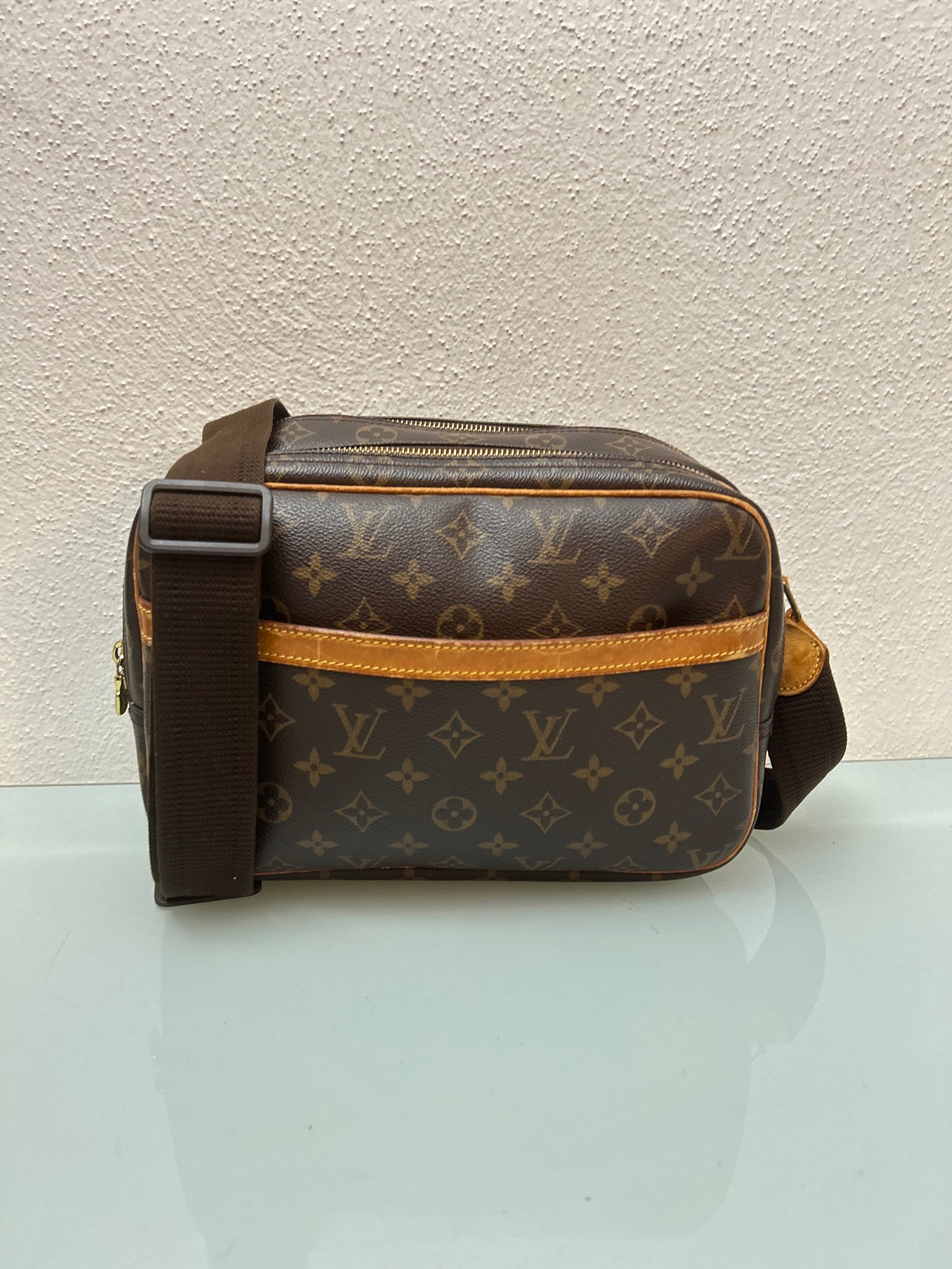 Louis Vuitton Reporter MM