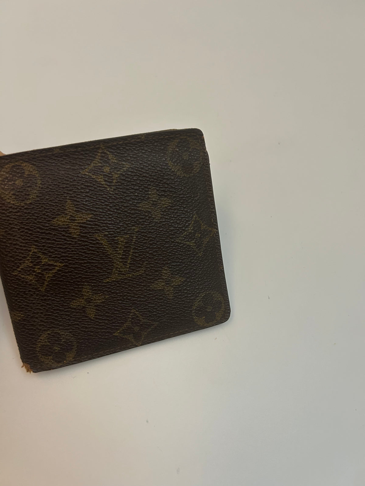 Louis Vuitton Pung