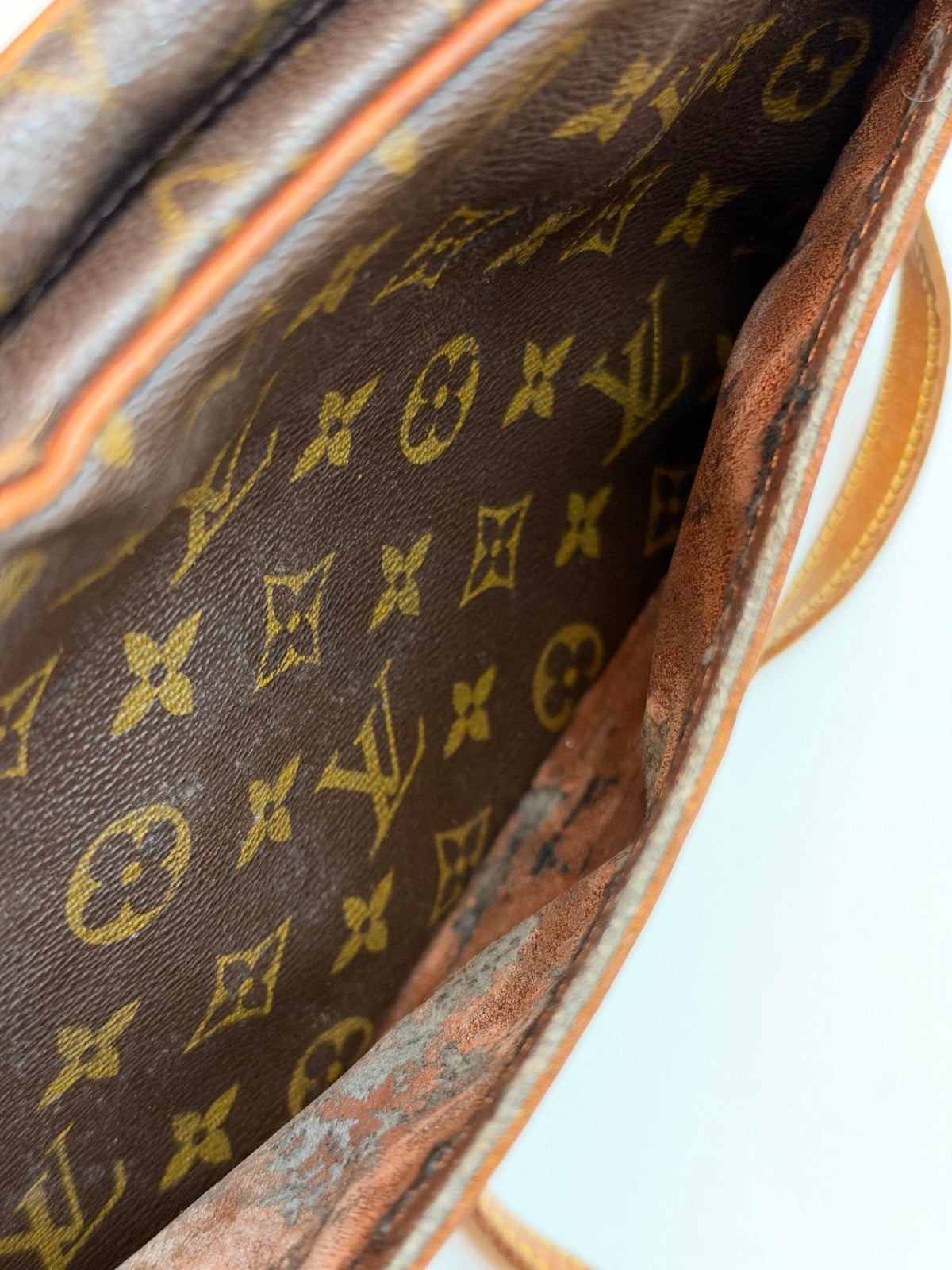 Louis Vuitton Trocadéro 30